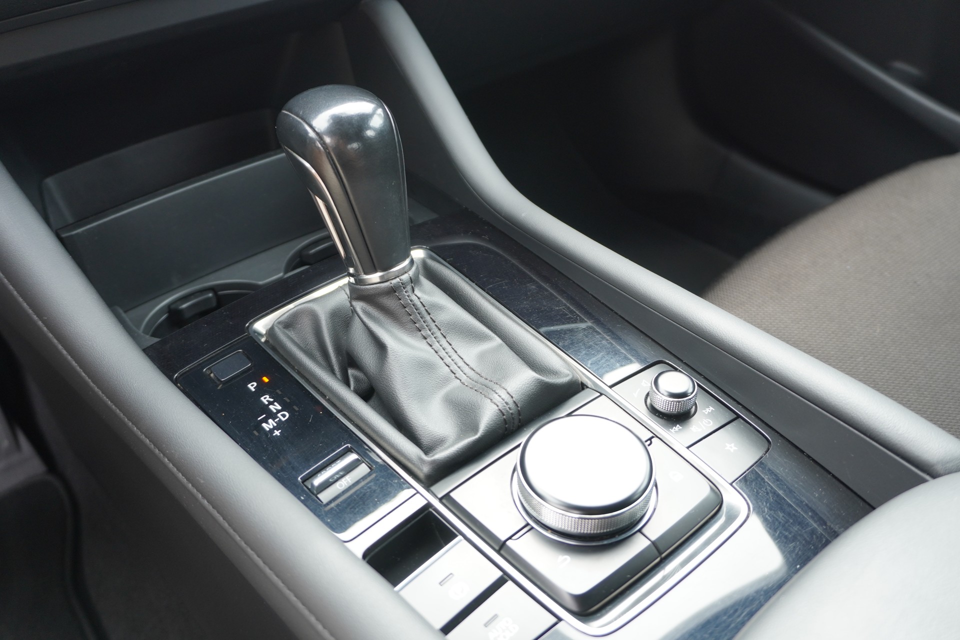 MAZDA 3 Hatchback SKYACTIV-G M Hybrid 150 Ambition Plus Automatik-image-13
