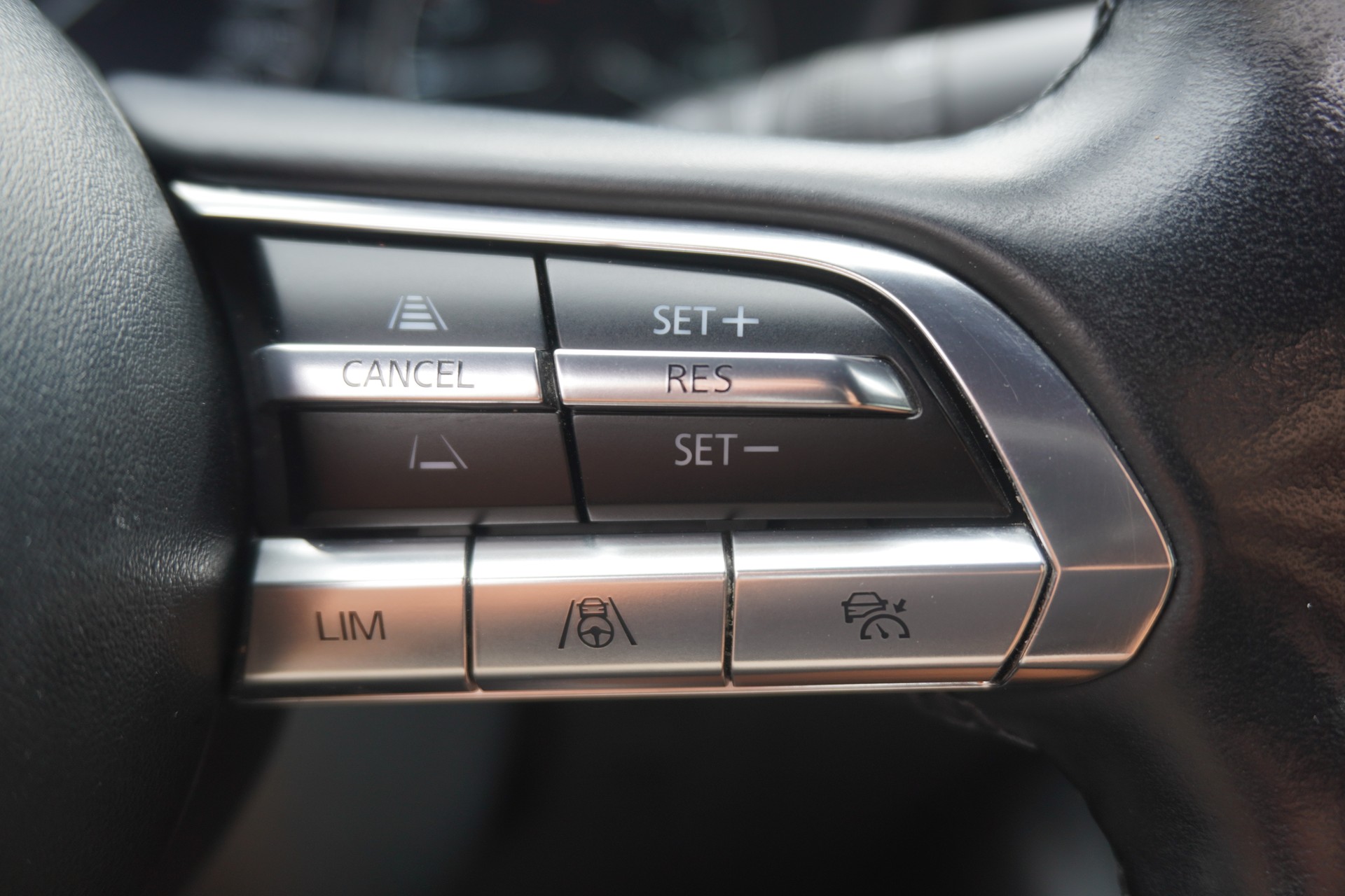 MAZDA 3 Hatchback SKYACTIV-G M Hybrid 150 Ambition Plus Automatik-image-33