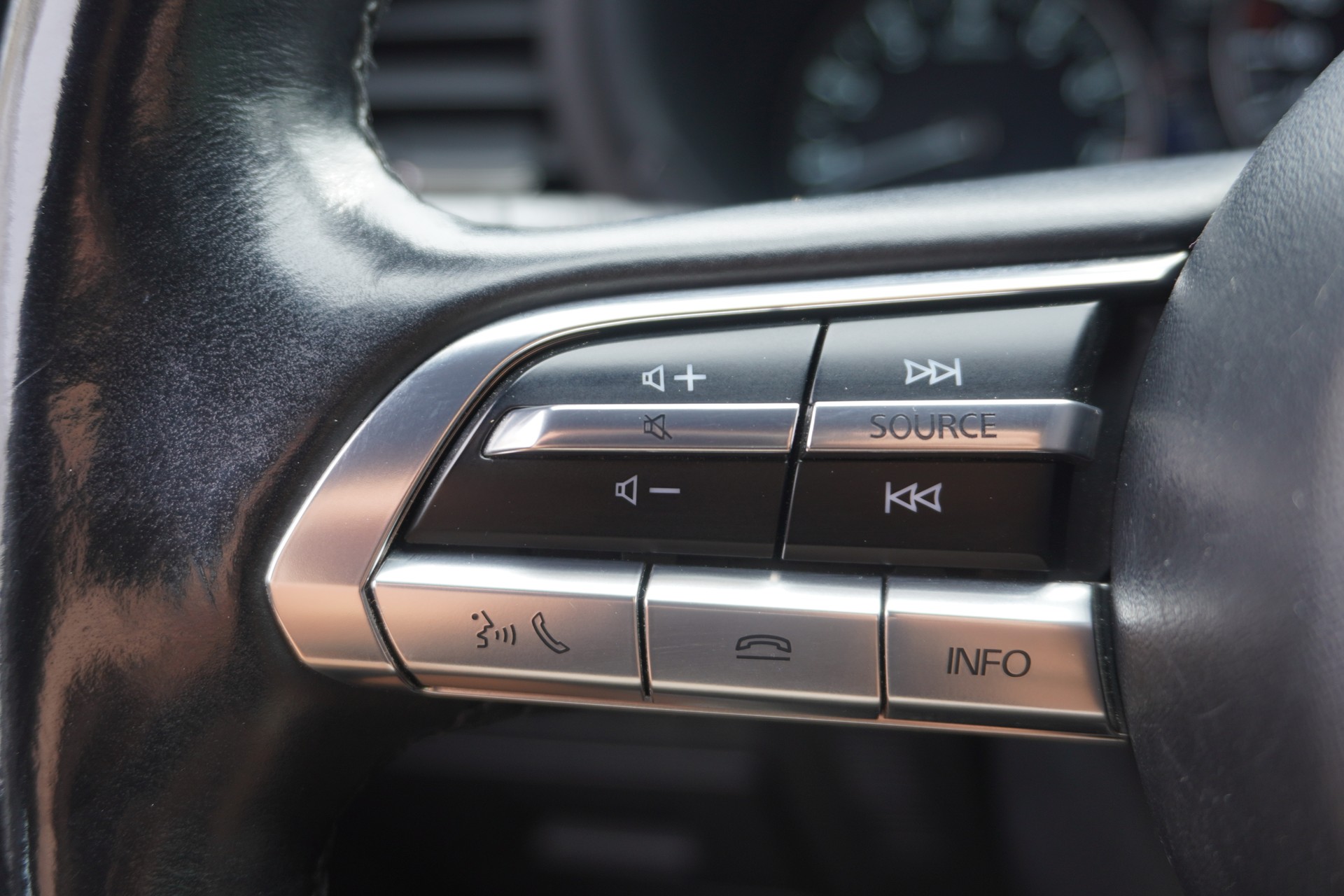 MAZDA 3 Hatchback SKYACTIV-G M Hybrid 150 Ambition Plus Automatik-image-34
