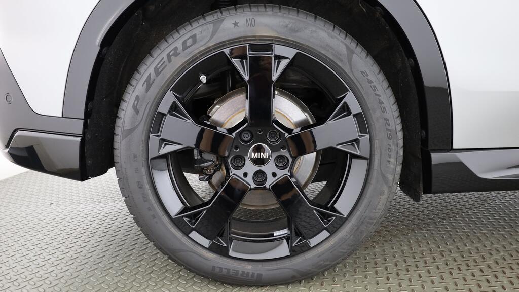 MINI Countryman E-image-9