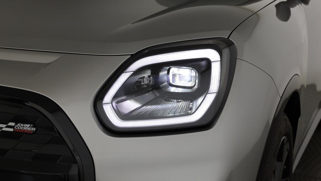 MINI Countryman E-image-16