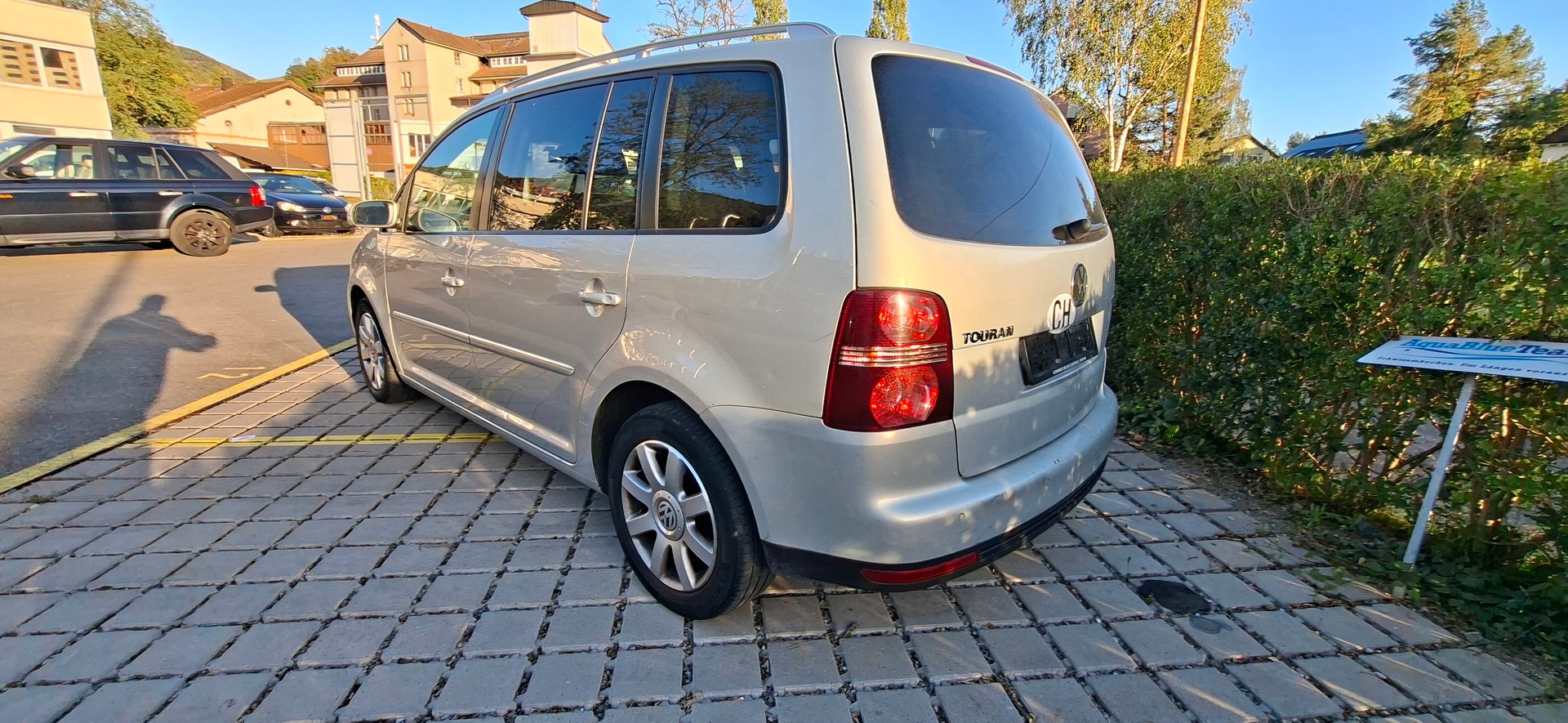 VW Touran 1.9 TDI BlueMotion Conceptline-image-8