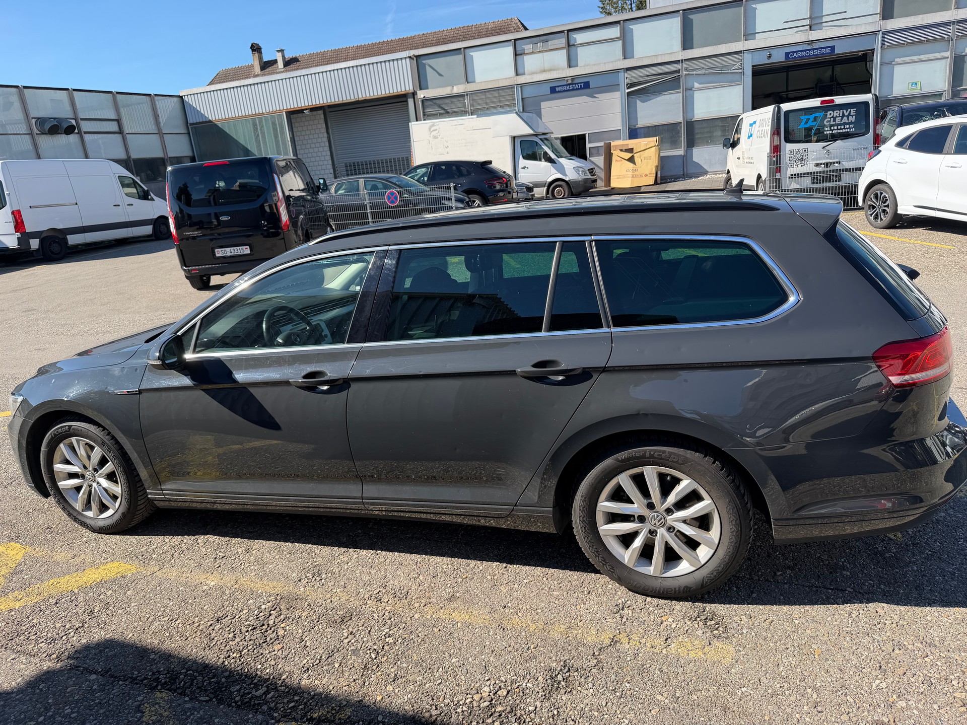 VW Passat Variant 2.0 TDI SCR BMT Comfortline 4Motion-image-5