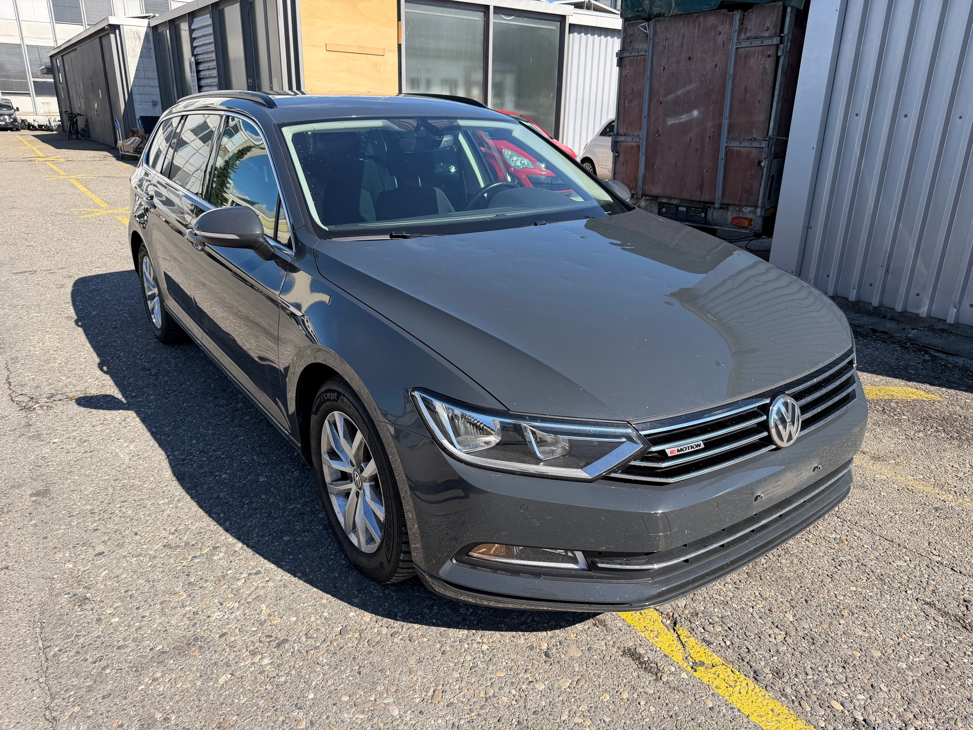 VW Passat Variant 2.0 TDI SCR BMT Comfortline 4Motion-image-1