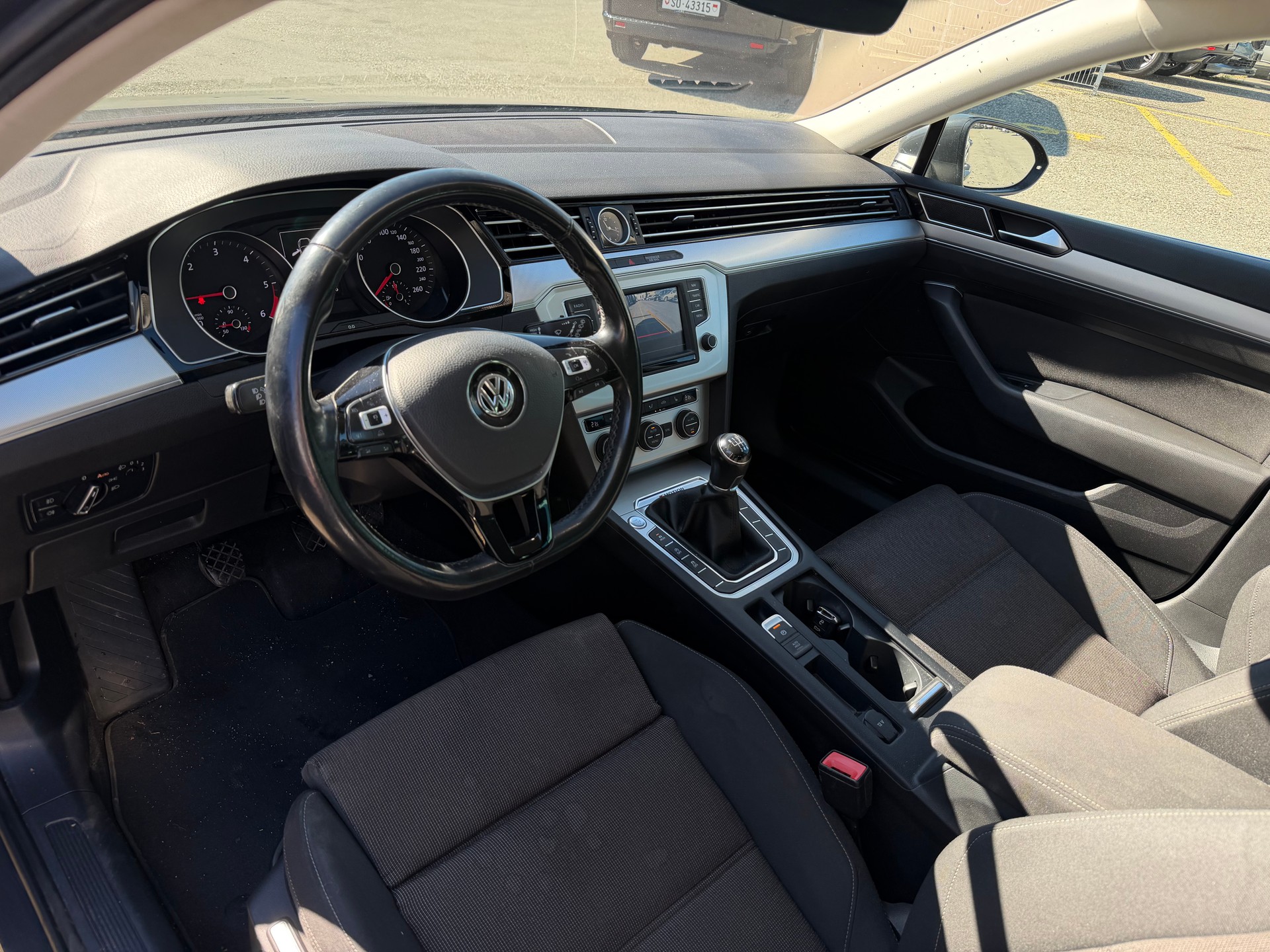 VW Passat Variant 2.0 TDI SCR BMT Comfortline 4Motion-image-11