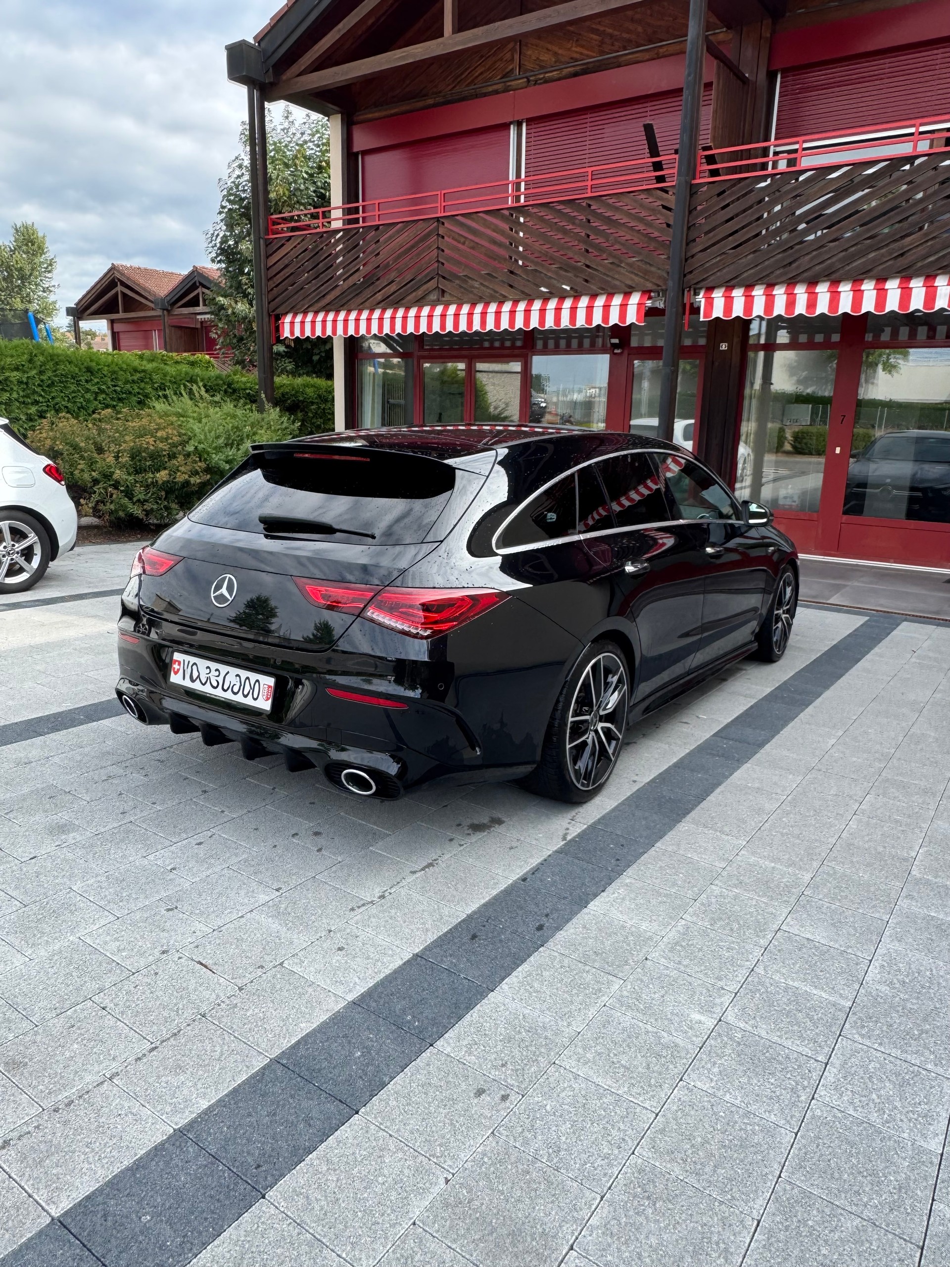 MERCEDES-BENZ CLA 35 AMG 4matic-image-2