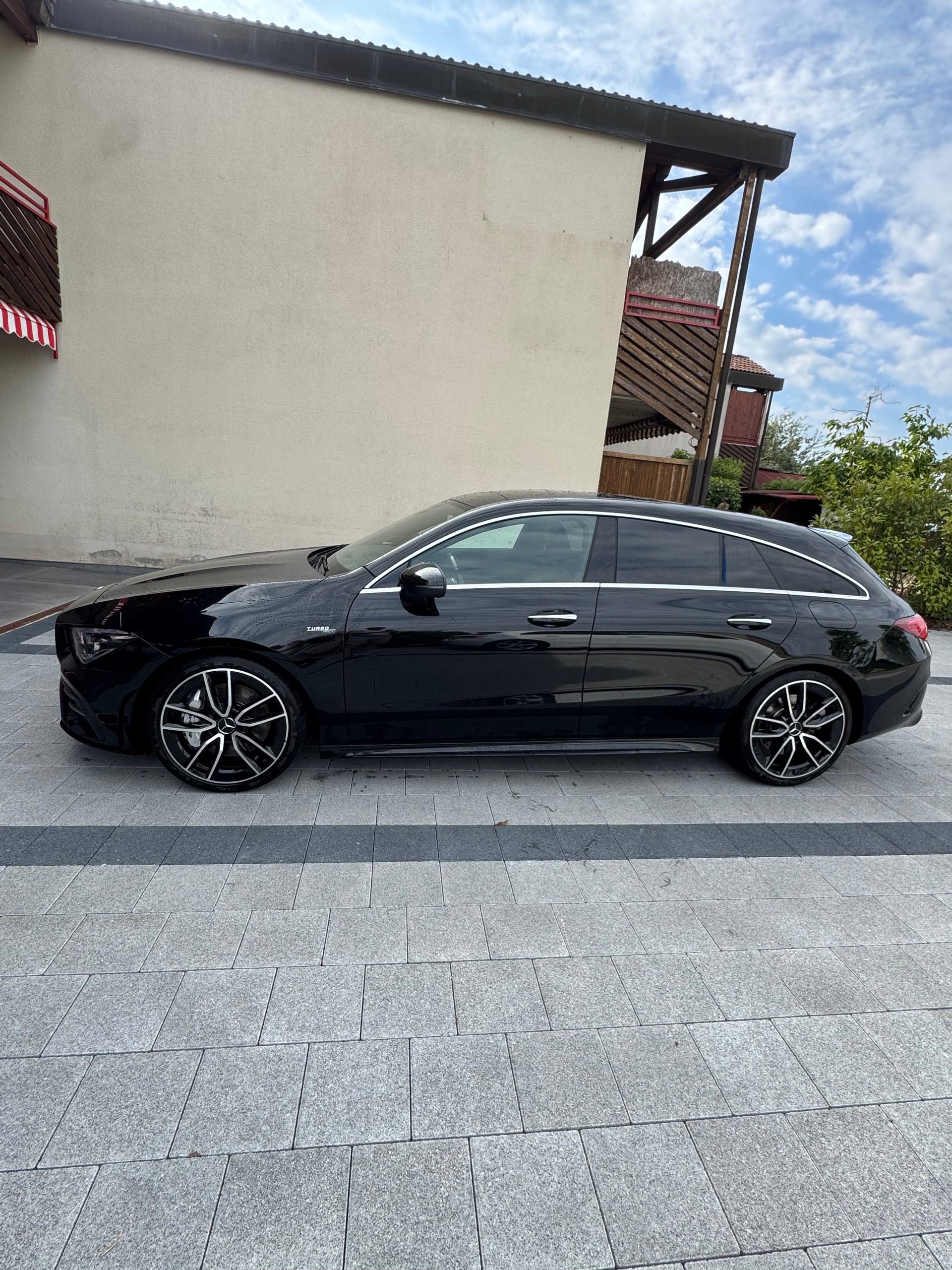 MERCEDES-BENZ CLA 35 AMG 4matic-image-1