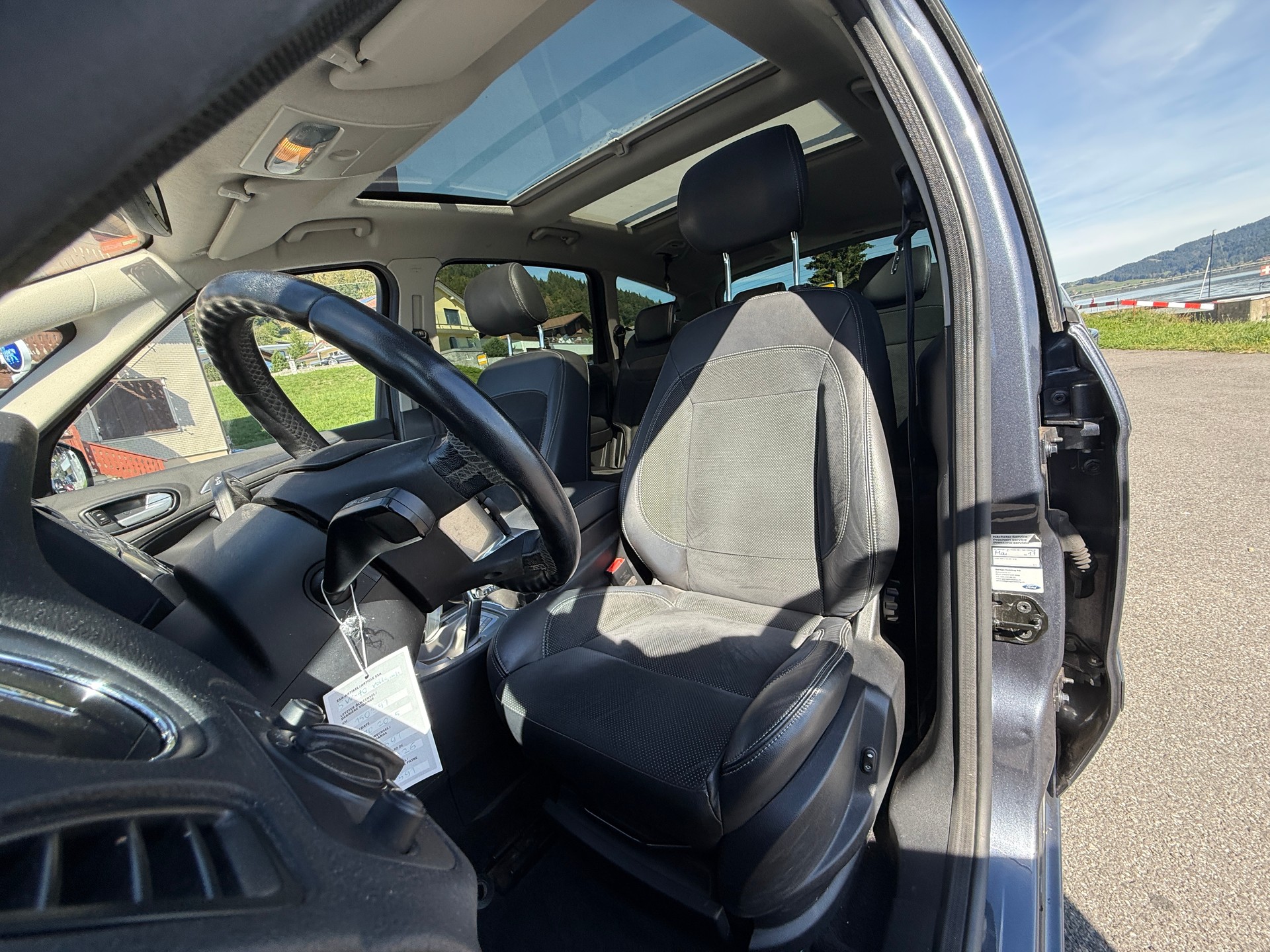 FORD S-Max 2.5i T Titanium-image-8