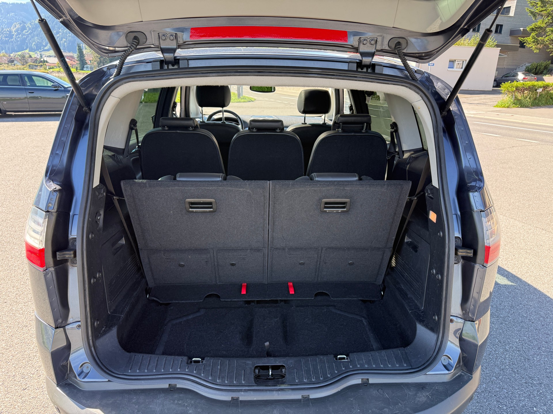 FORD S-Max 2.5i T Titanium-image-11