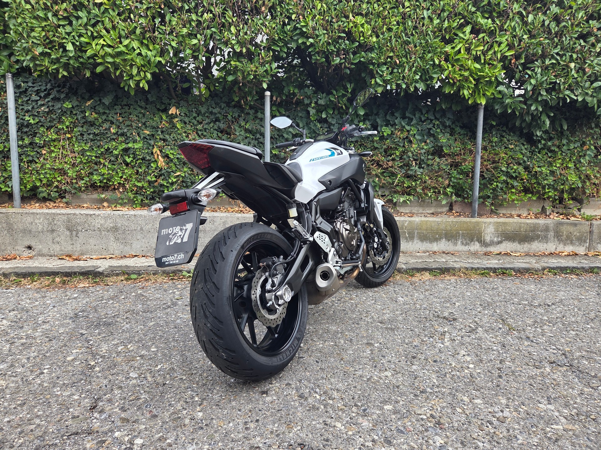YAMAHA MT-07 ABS-showroom-element-3