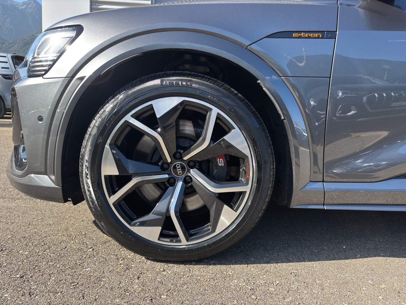 AUDI e-tron S quattro-image-16