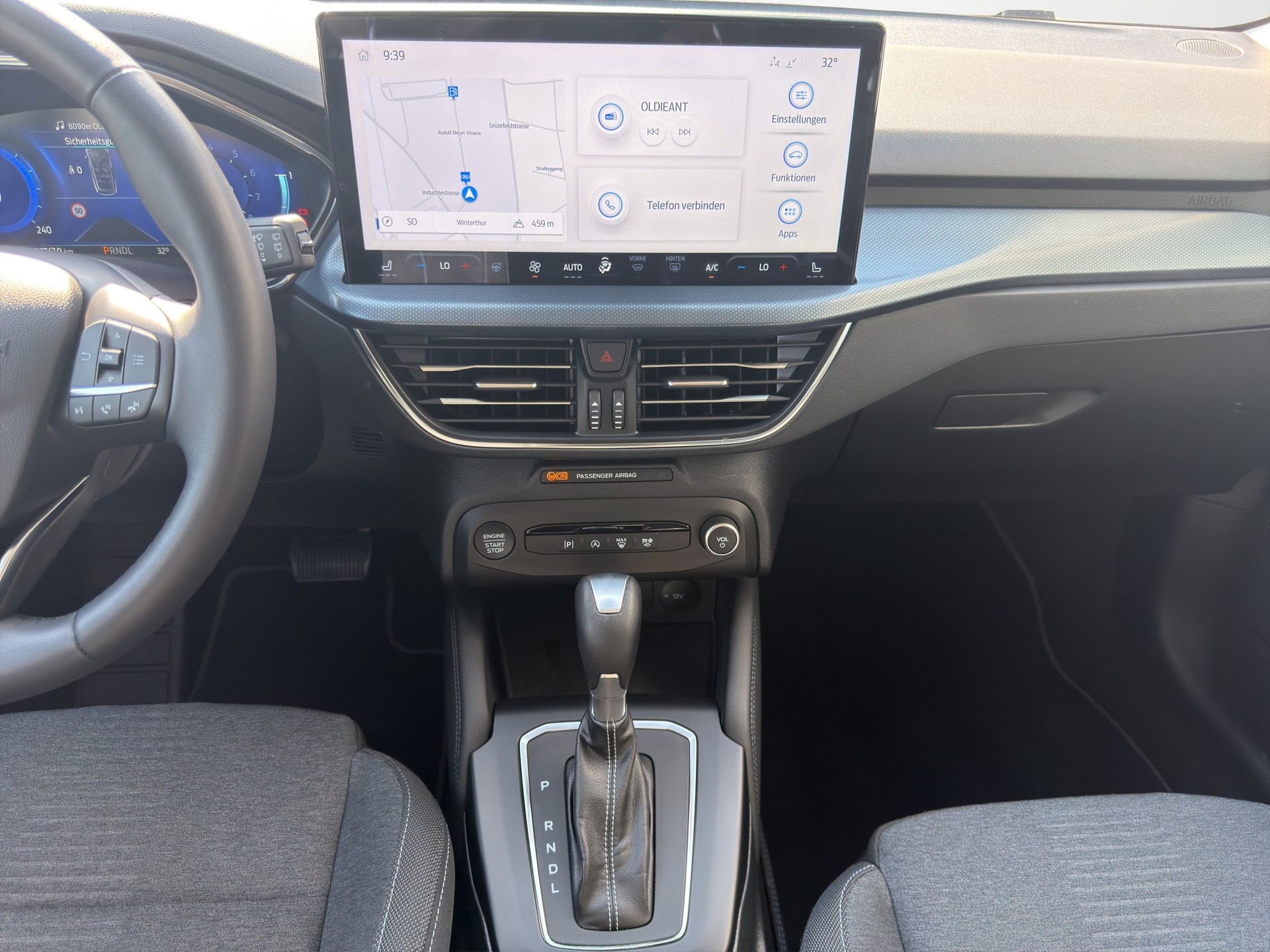 FORD Focus Station Wagon 1.0i EcoB Hybrid 155 Active X-image-9