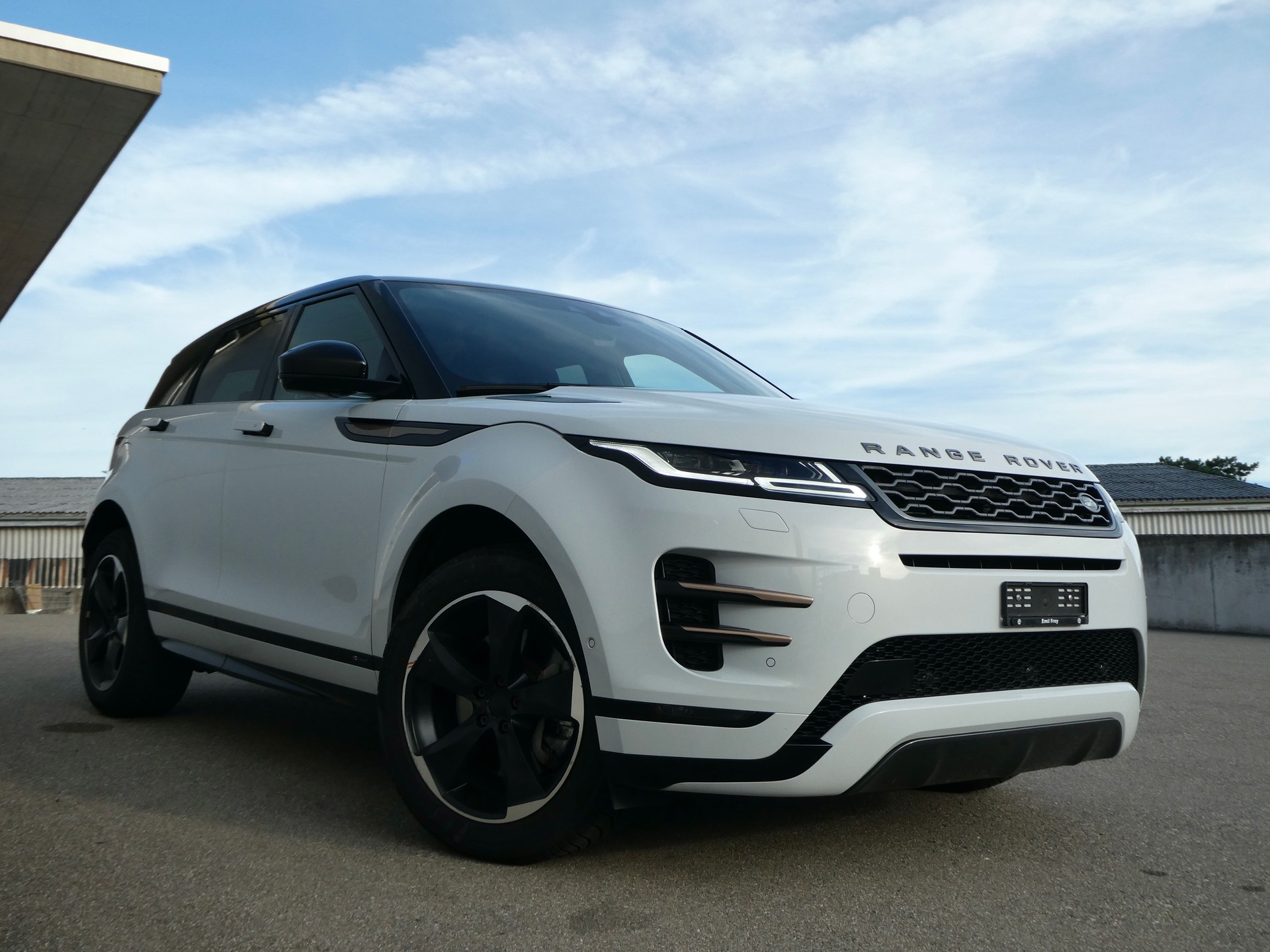 LAND ROVER Range Rover Evoque R-Dyn First Edi P 250 HSE AT9-image-6