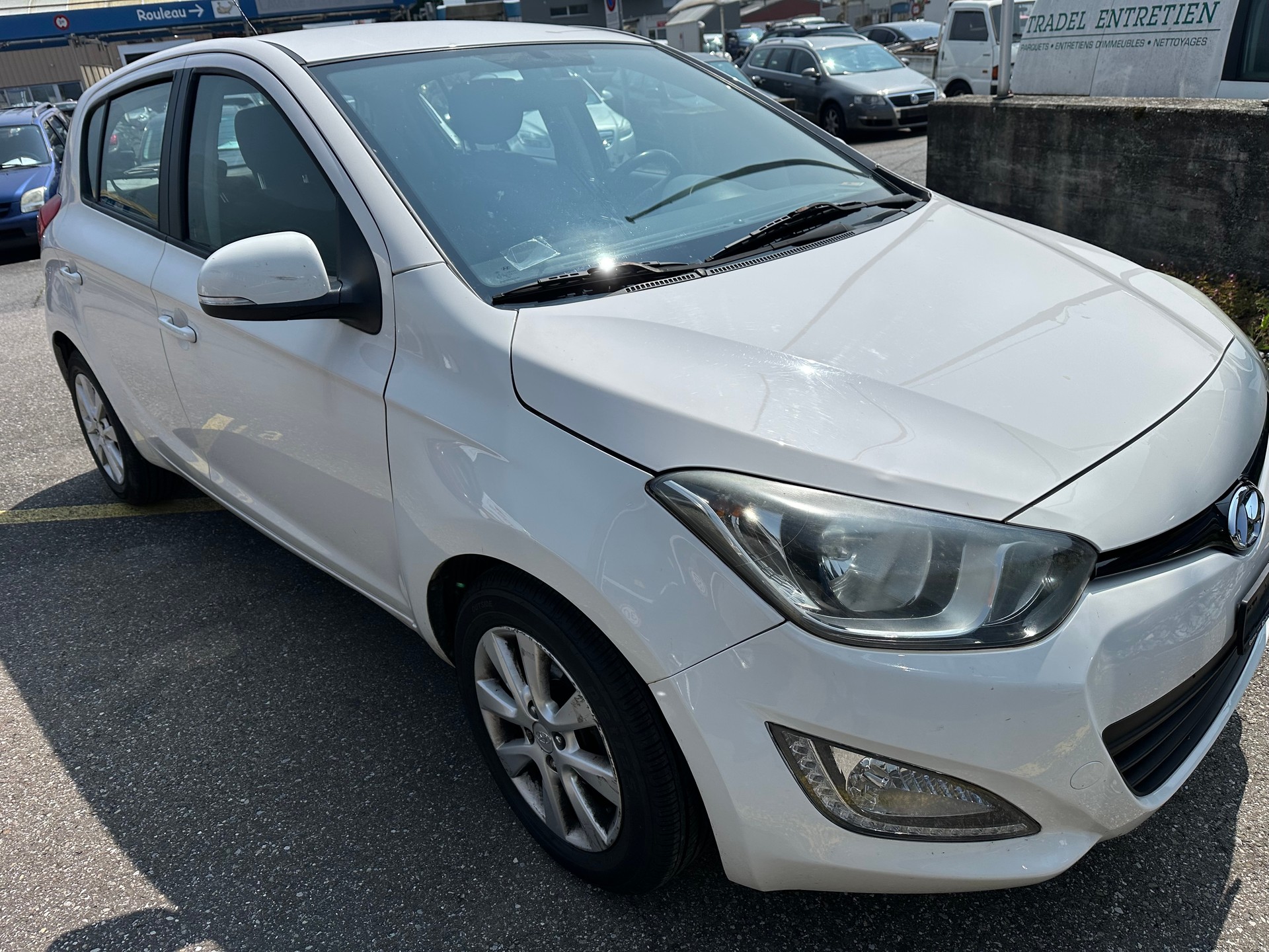 HYUNDAI i20 1.4 Premium-image-0