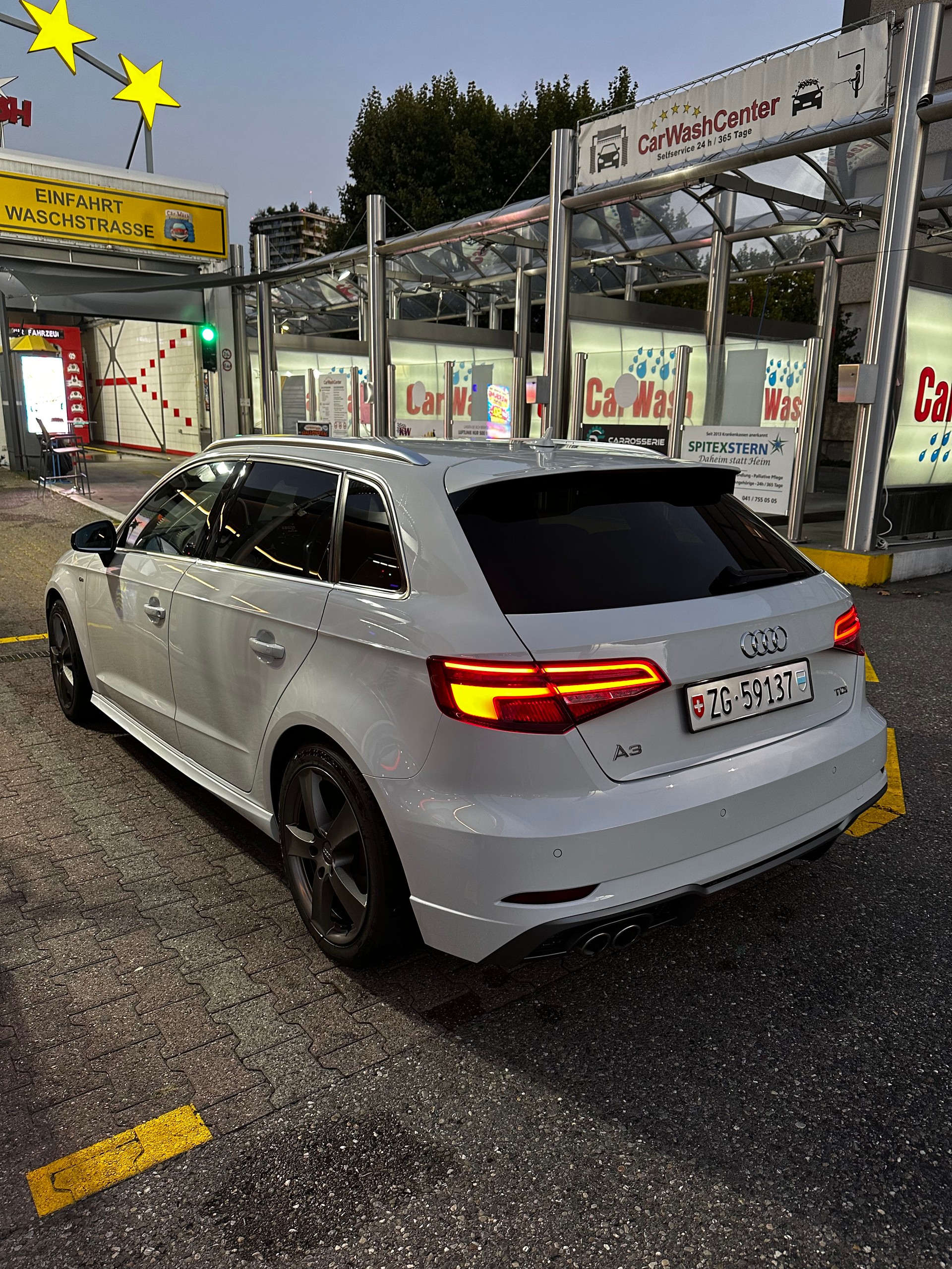 AUDI A3 Sportback 2.0 TDI 150 S-Tronic-image-1