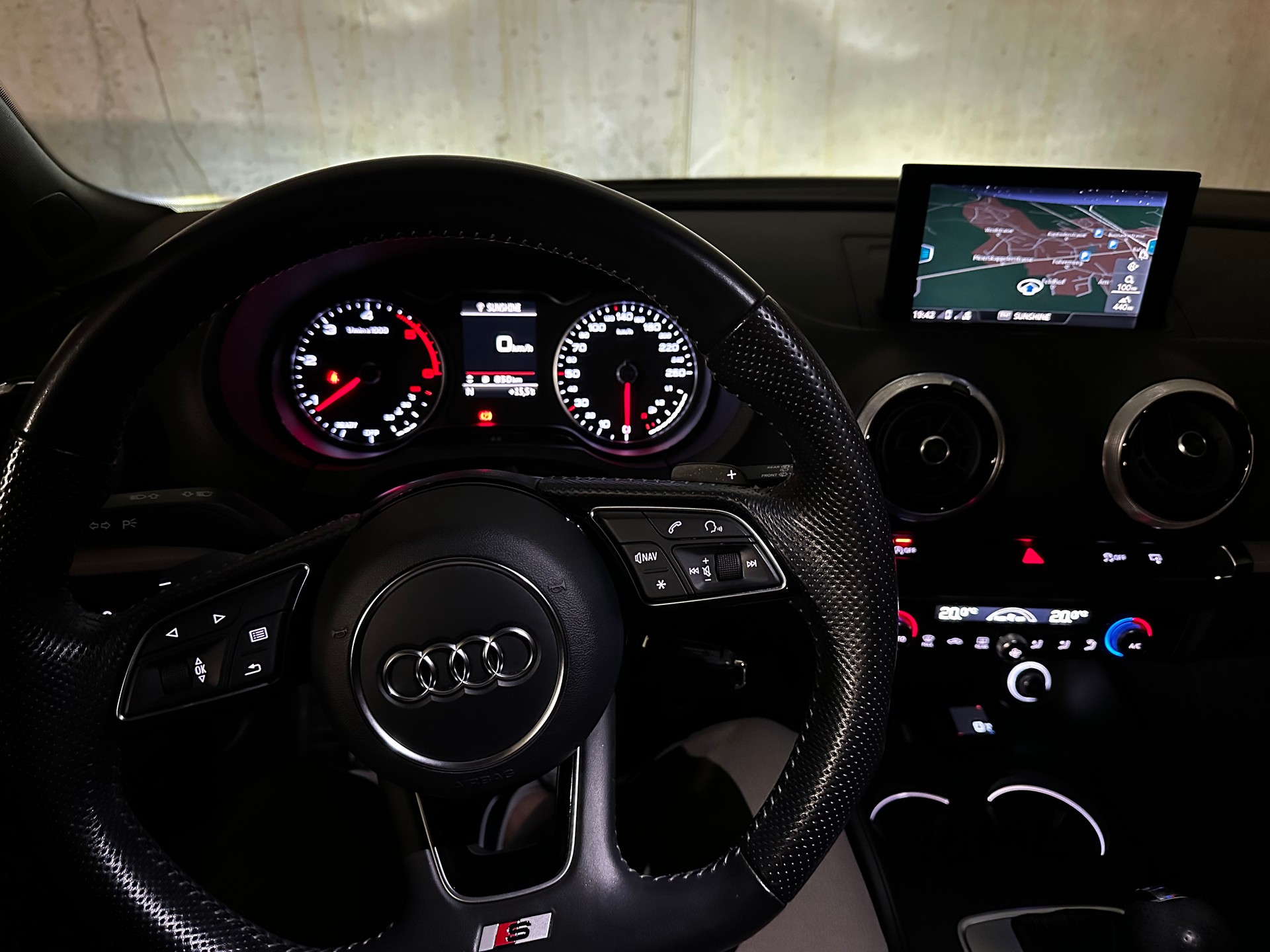 AUDI A3 Sportback 2.0 TDI 150 S-Tronic-image-4