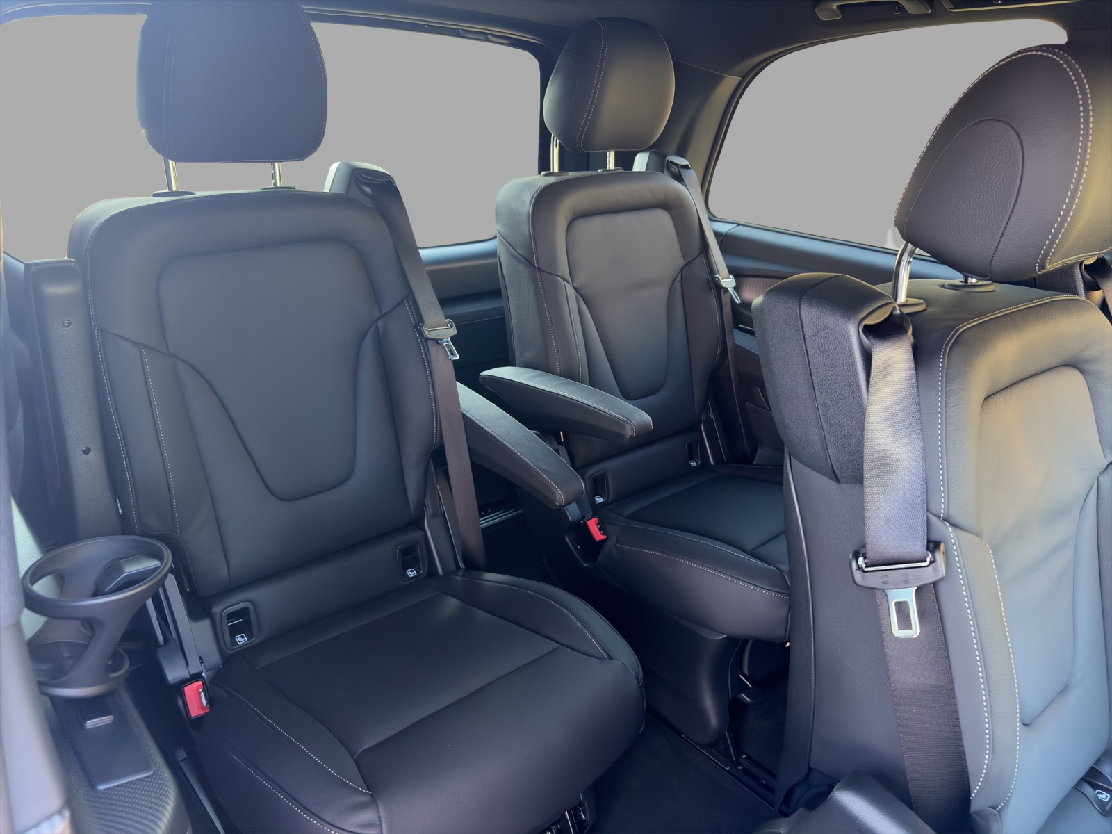 MERCEDES-BENZ V 300 d kompakt 4Matic Avantgarde 9G-Tronic-image-12