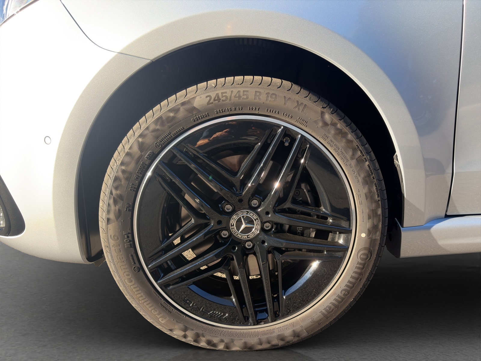 MERCEDES-BENZ V 300 d kompakt 4Matic Avantgarde 9G-Tronic-image-15