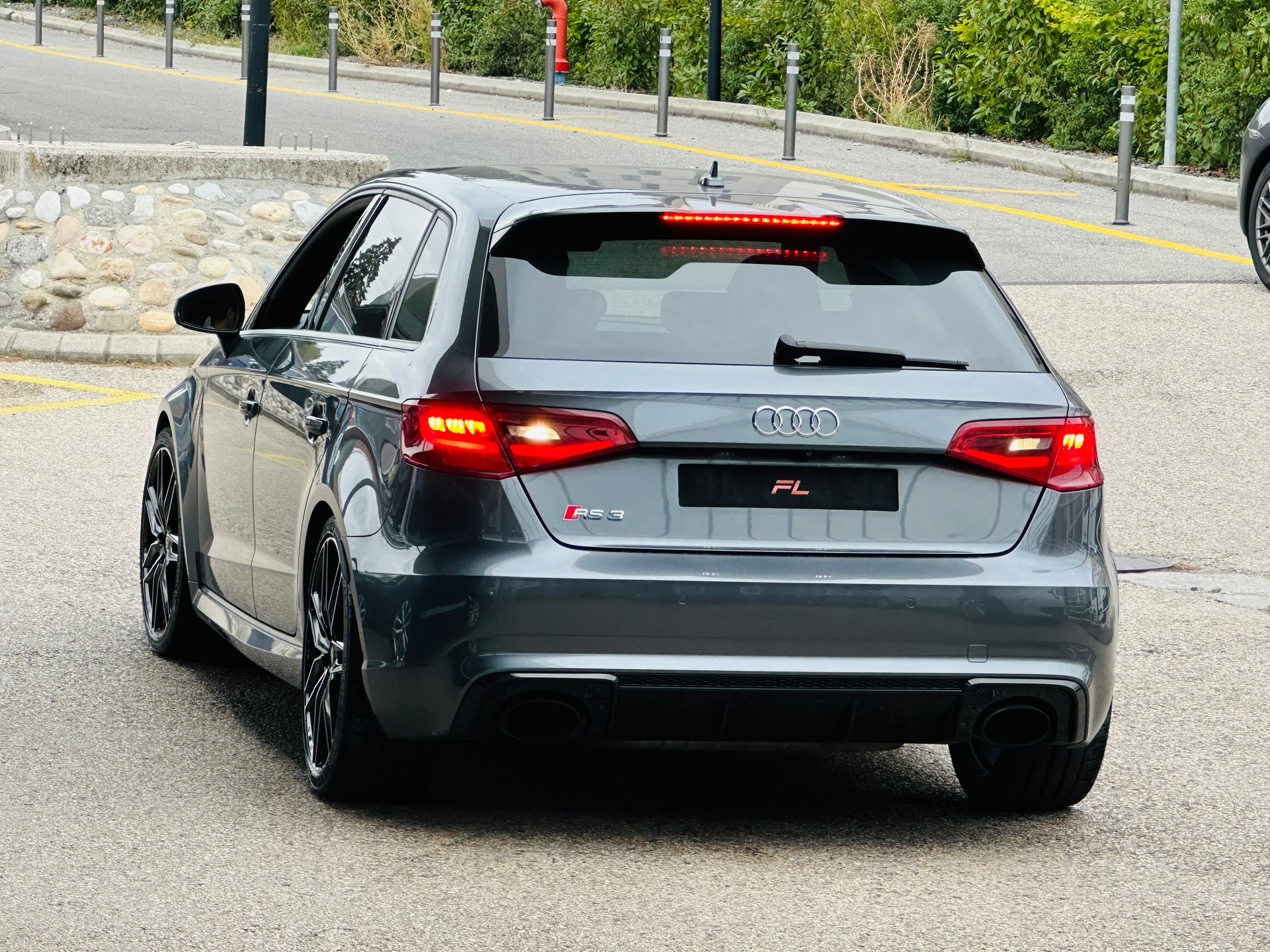 AUDI RS3 2.5 TSI quattro S-tronic-image-7