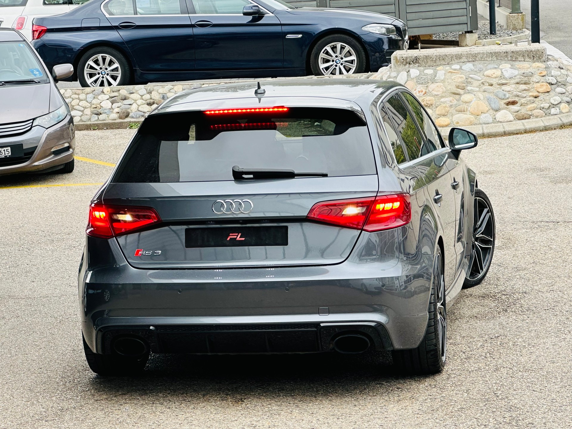 AUDI RS3 2.5 TSI quattro S-tronic-image-9