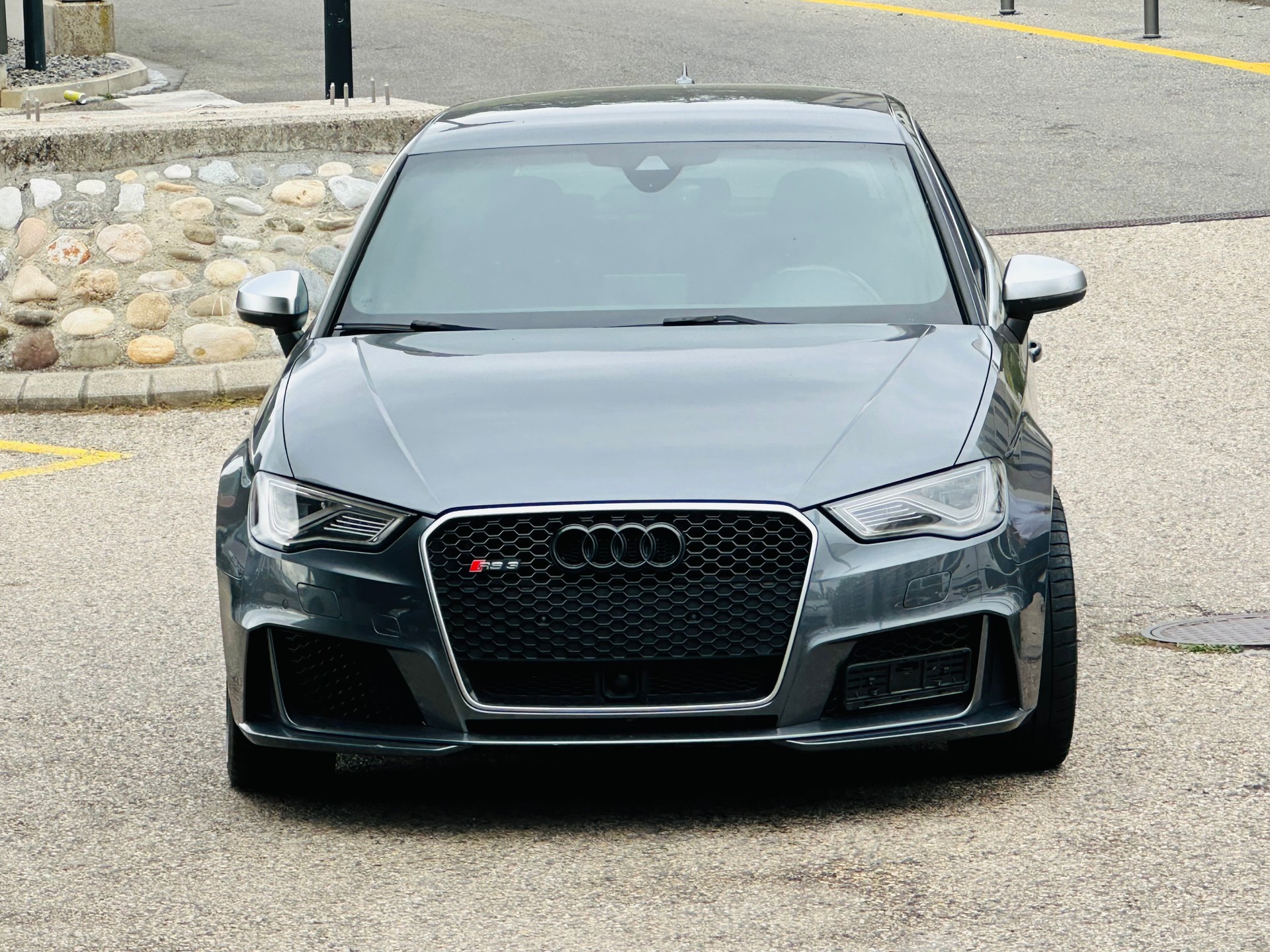AUDI RS3 2.5 TSI quattro S-tronic-image-5