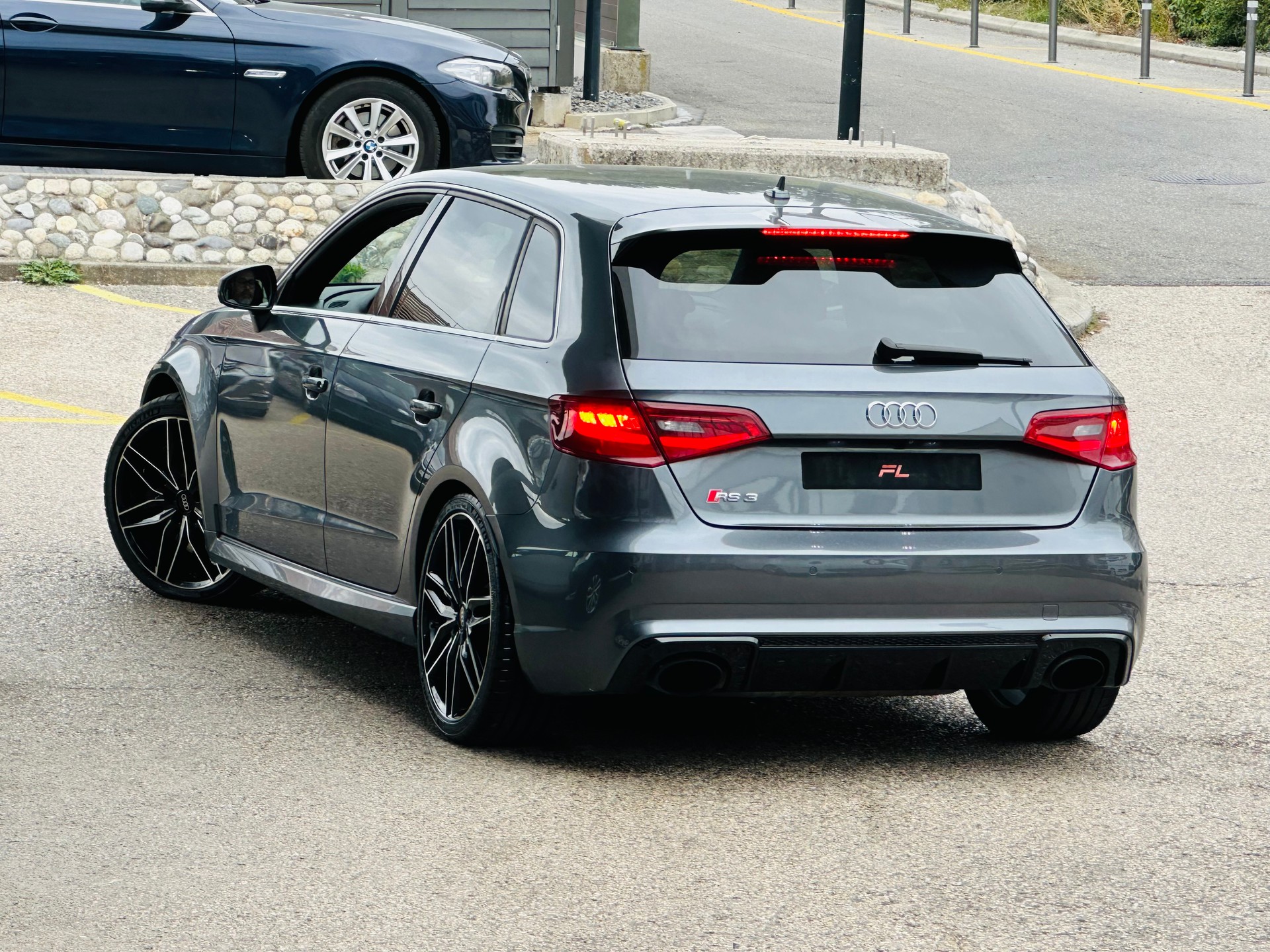 AUDI RS3 2.5 TSI quattro S-tronic-image-6