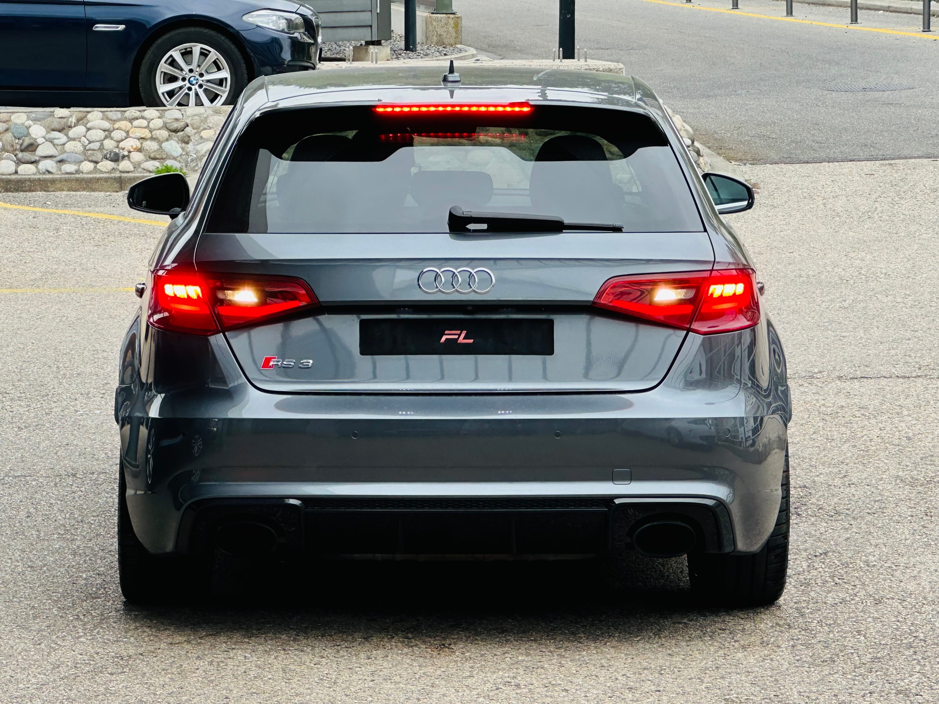 AUDI RS3 2.5 TSI quattro S-tronic-image-8