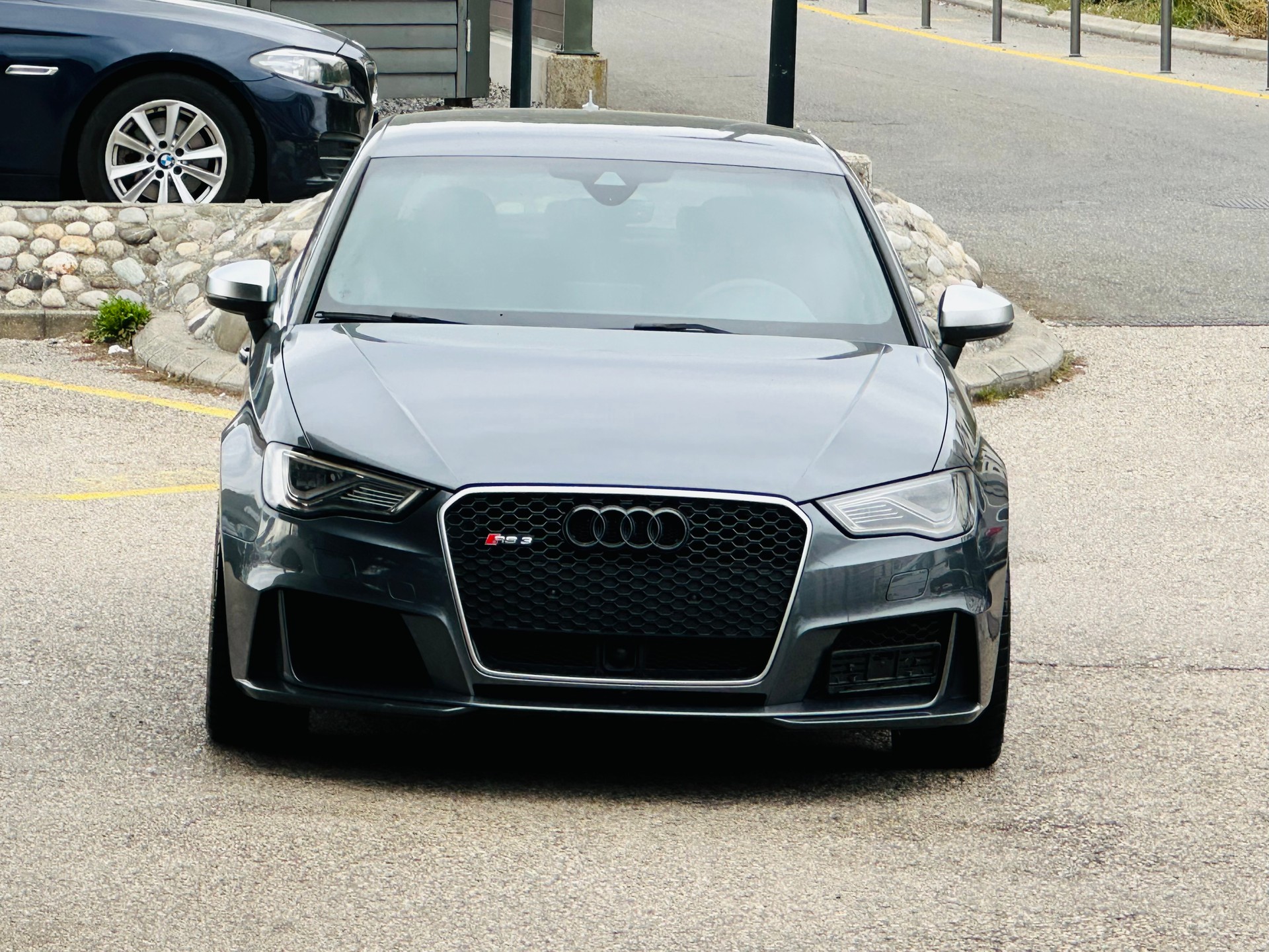 AUDI RS3 2.5 TSI quattro S-tronic-image-3