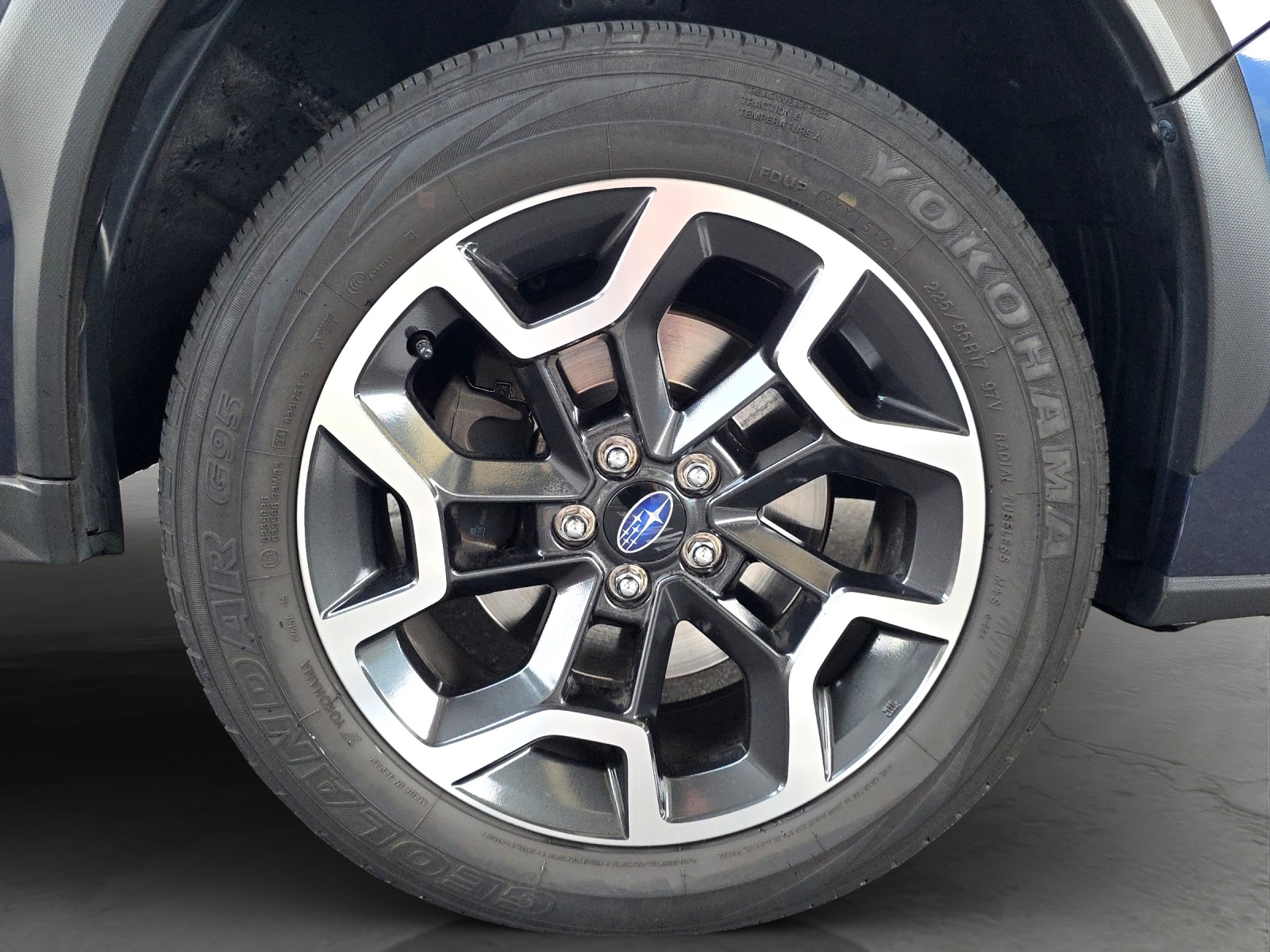 SUBARU XV 2.0i Swiss Three-image-14