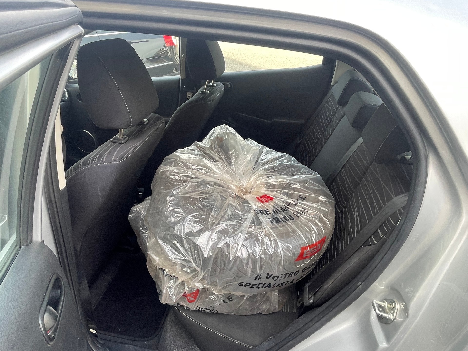 MAZDA 2 1.3i 16V Exclusive-image-8