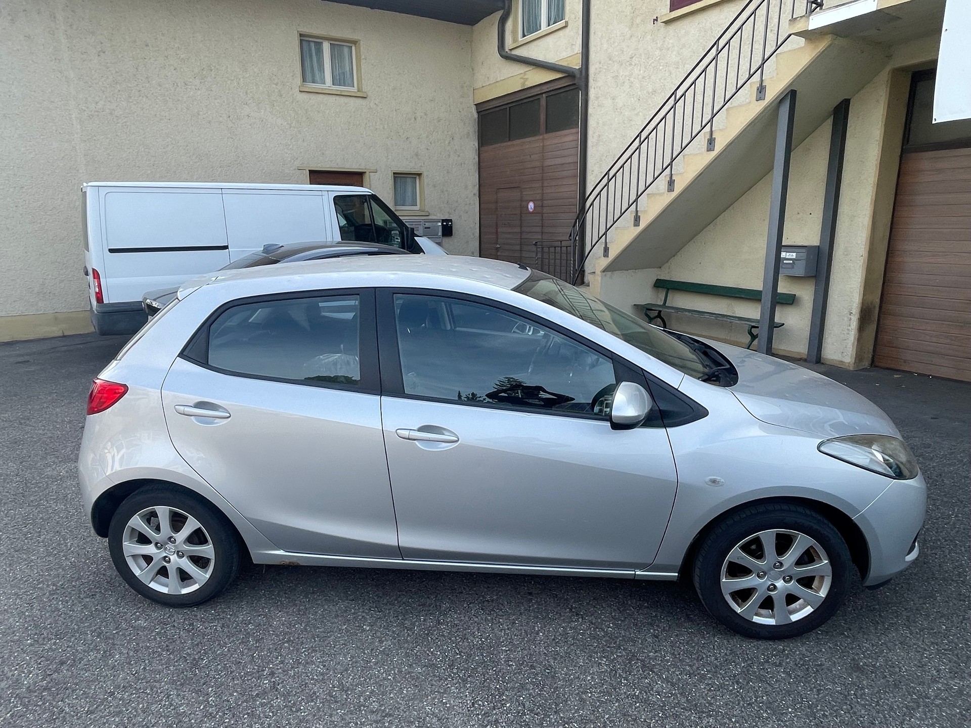 MAZDA 2 1.3i 16V Exclusive-image-2