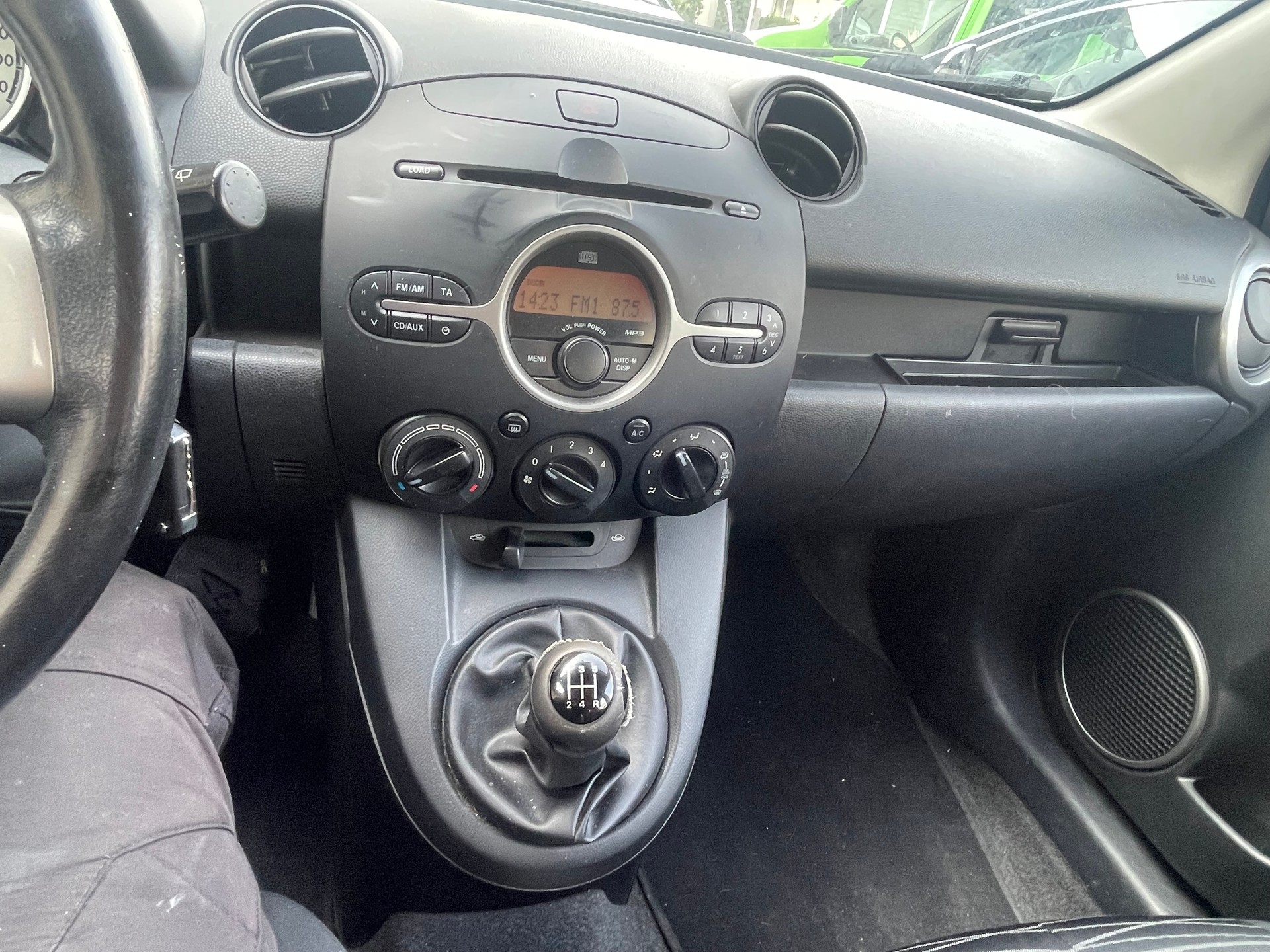 MAZDA 2 1.3i 16V Exclusive-image-7