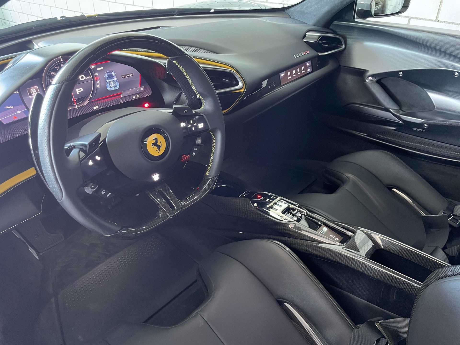 FERRARI 296 GTB Vollausstattung inkl. Assetto Fiorano Paket & Full Carbon-image-7