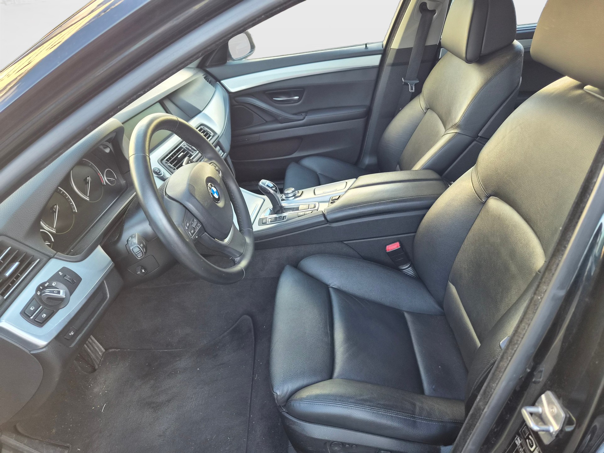 BMW 530d xDrive Touring Steptronic-image-7