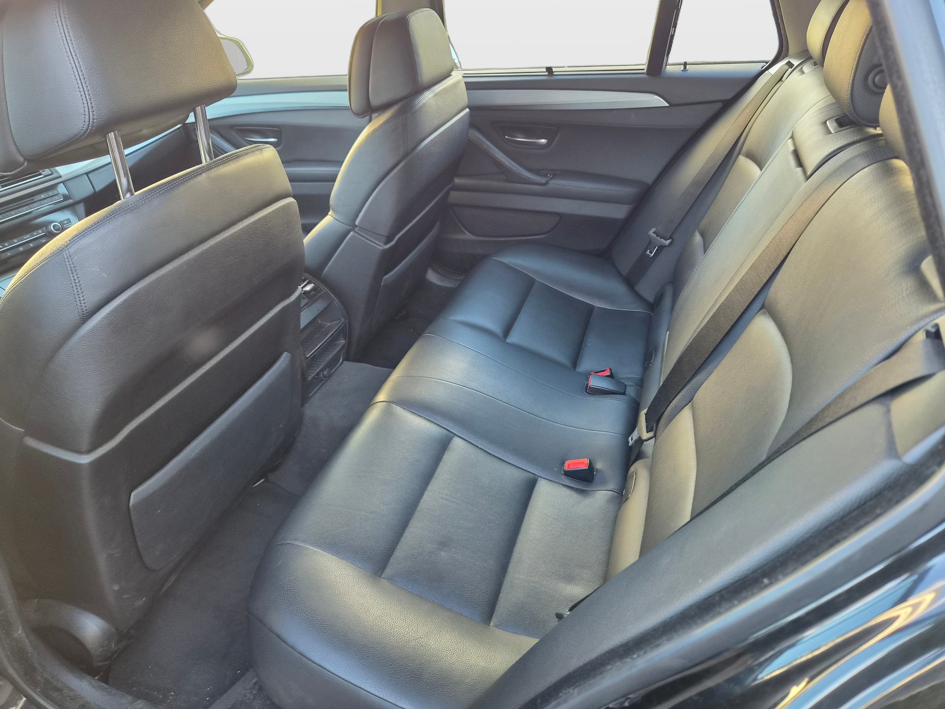 BMW 530d xDrive Touring Steptronic-image-8