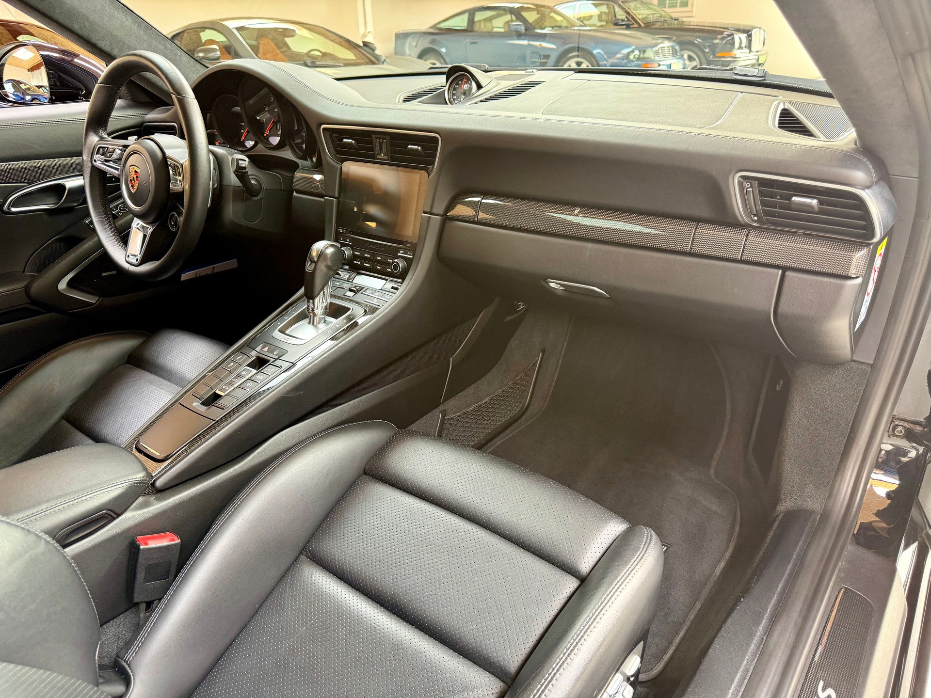 PORSCHE 911 Carrera 4 GTS PDK-image-10