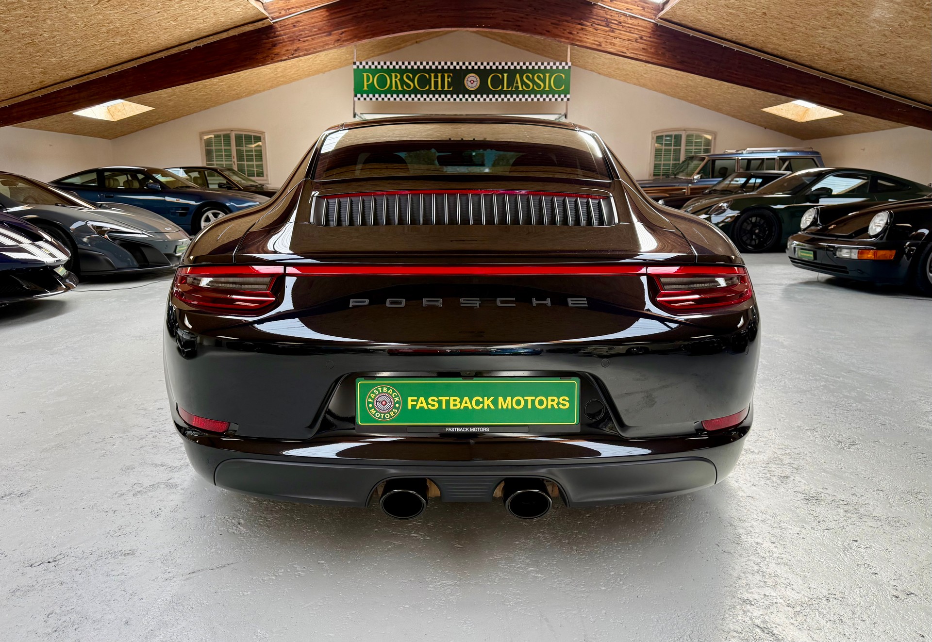 PORSCHE 911 Carrera 4 GTS PDK-image-5