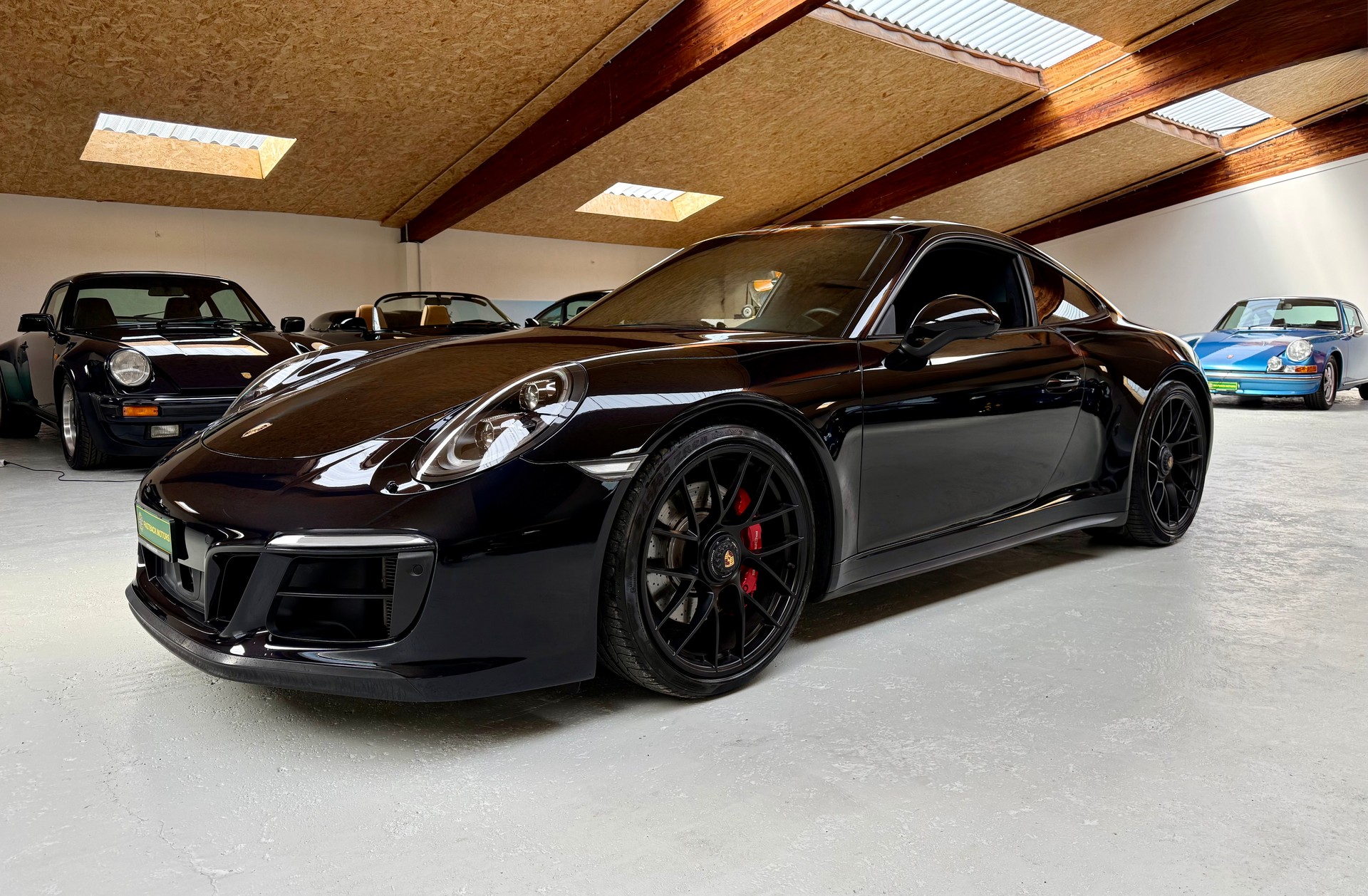 PORSCHE 911 Carrera 4 GTS PDK-image-0