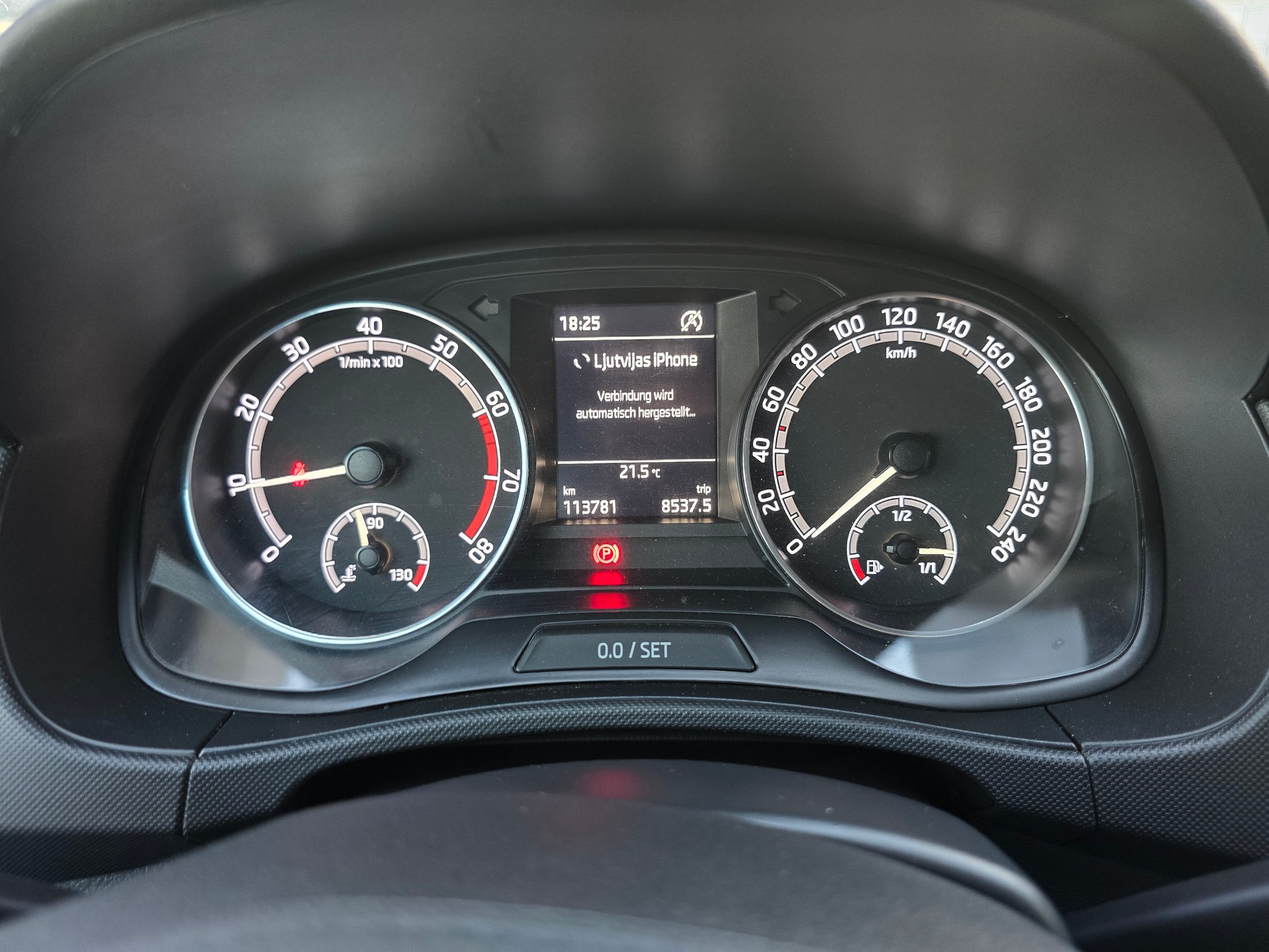 SKODA Fabia 1.0 TSI Ambition-image-11