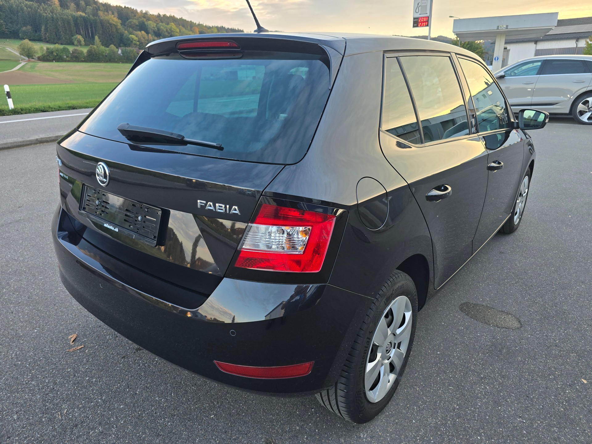 SKODA Fabia 1.0 TSI Ambition-image-3