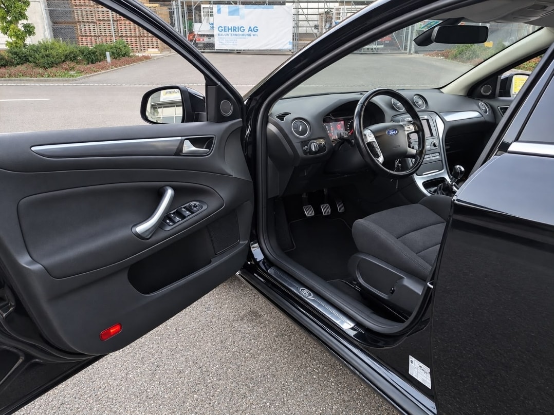 FORD Mondeo 2.0 TDCi 16V Titanium-image-10