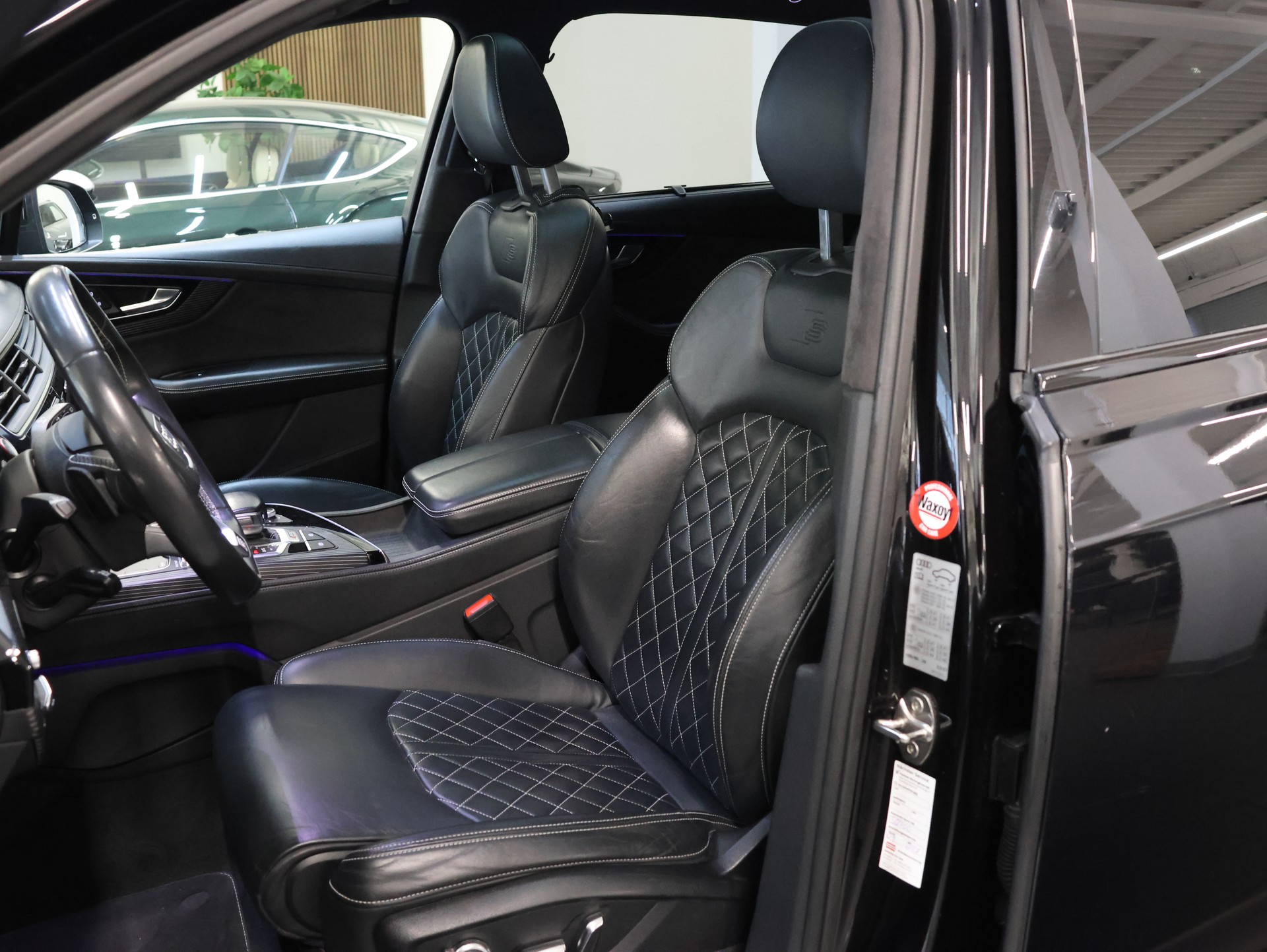 AUDI SQ7 4.0 TDI quattro tiptronic *KERAMIK-BREMSEN*7-SITZER*-image-12