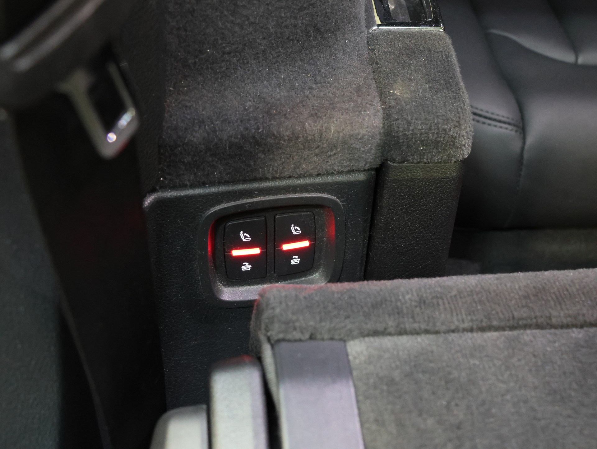 AUDI SQ7 4.0 TDI quattro tiptronic *KERAMIK-BREMSEN*7-SITZER*-image-30