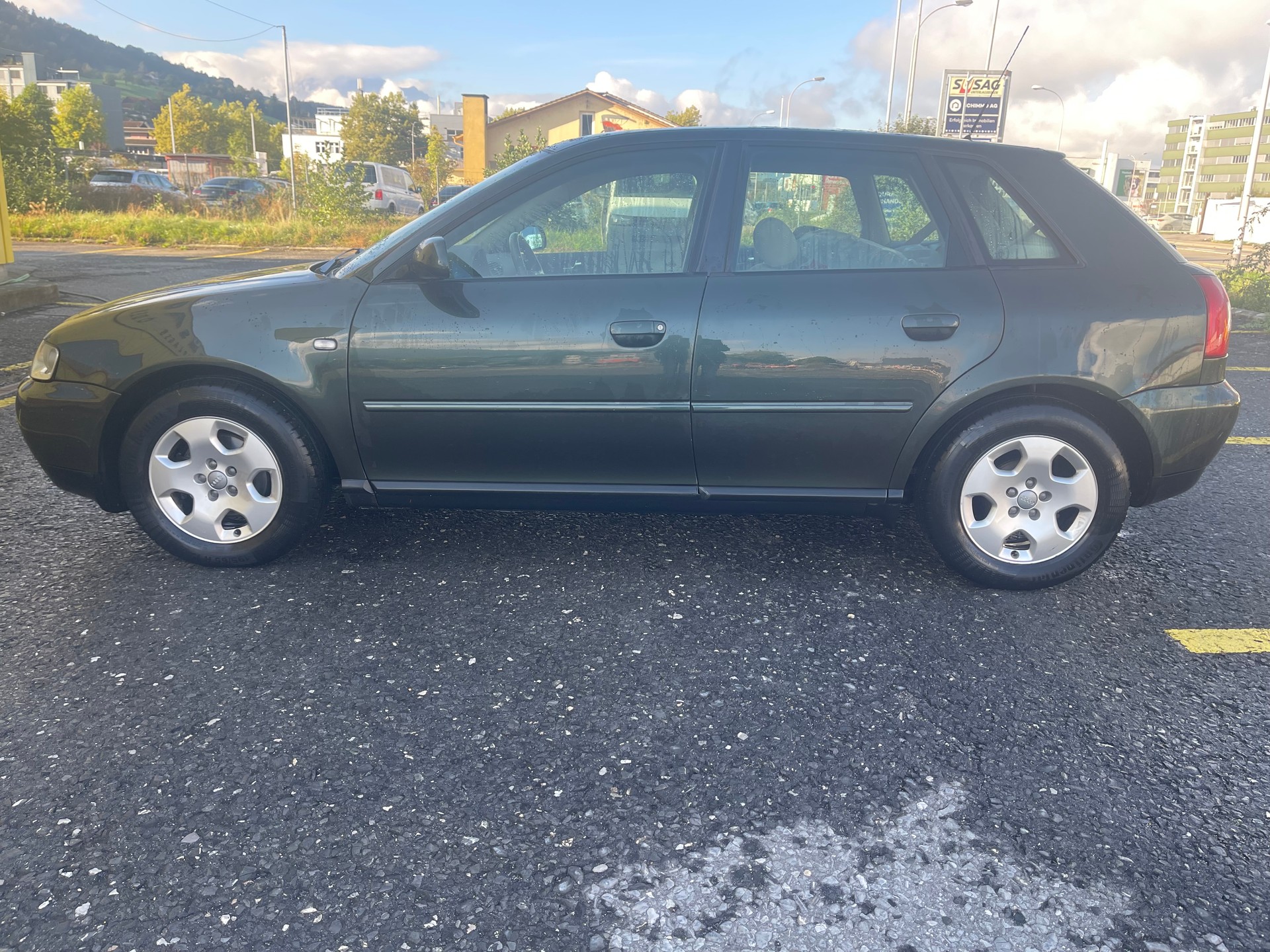 AUDI A3 1.8 Ambiente-image-2