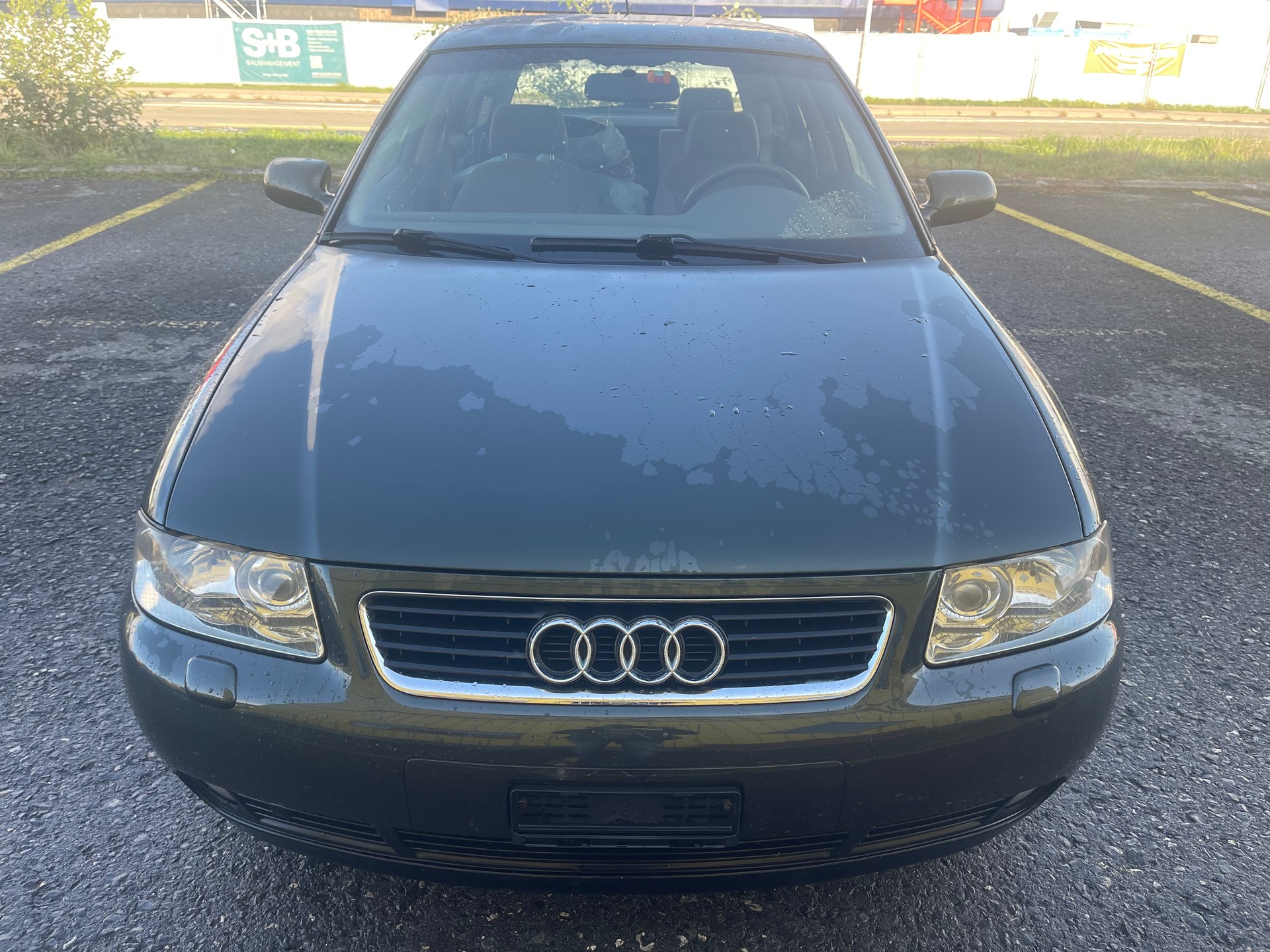 AUDI A3 1.8 Ambiente-image-0