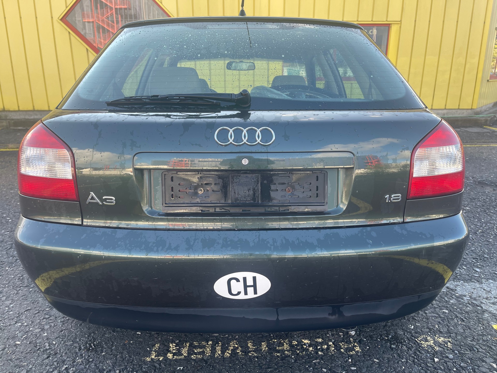 AUDI A3 1.8 Ambiente-image-6