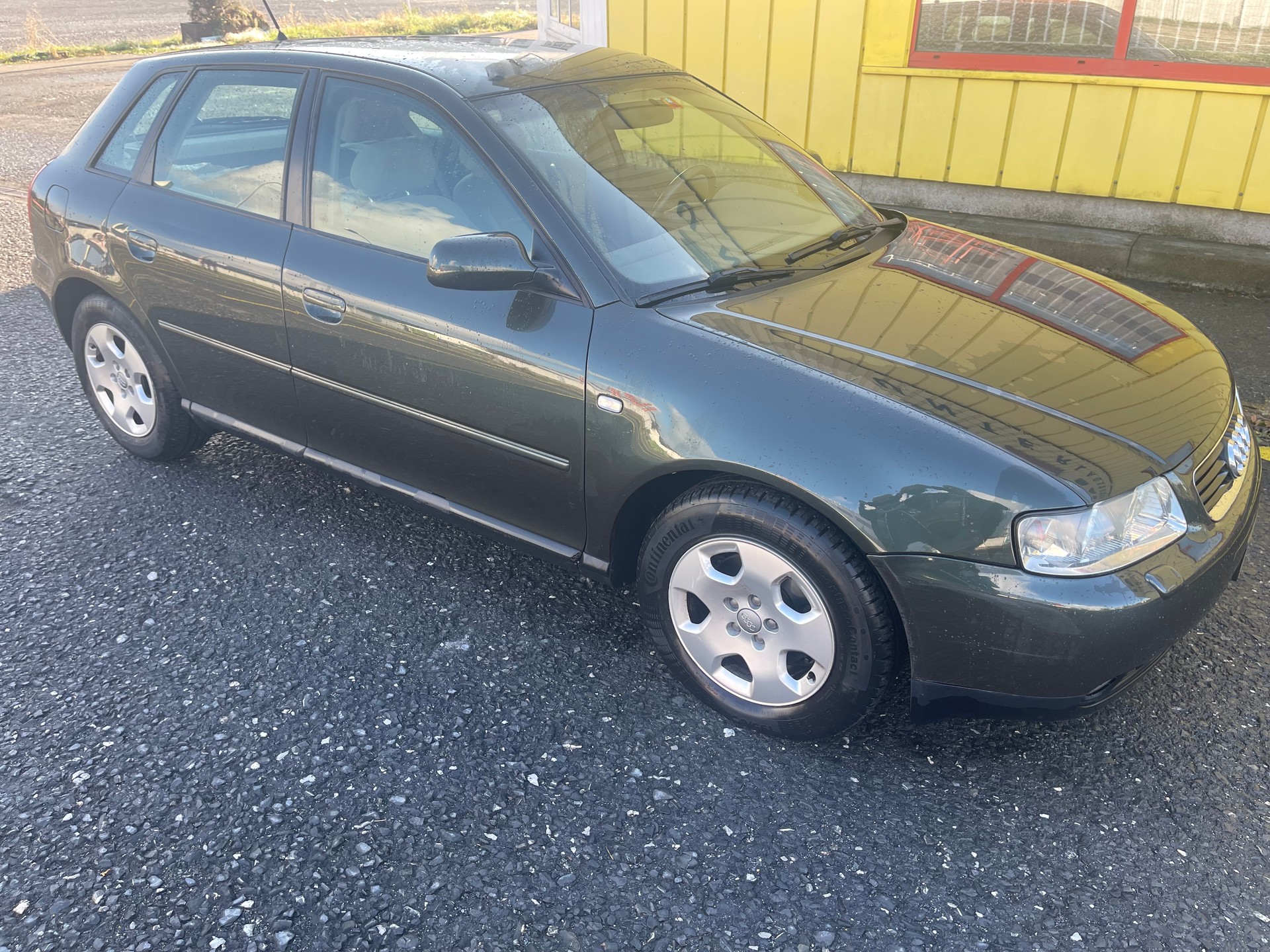 AUDI A3 1.8 Ambiente-image-9
