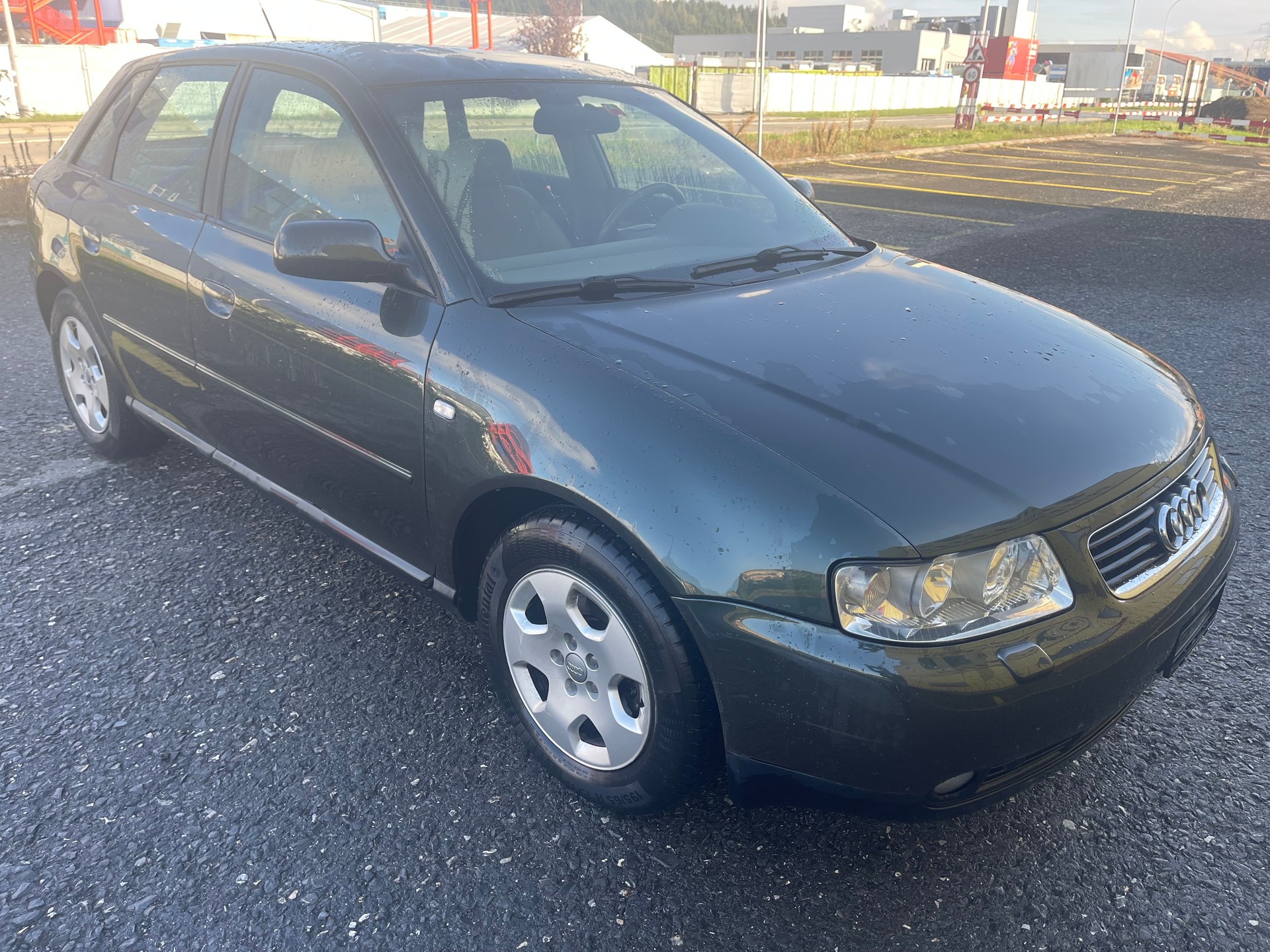 AUDI A3 1.8 Ambiente-image-1