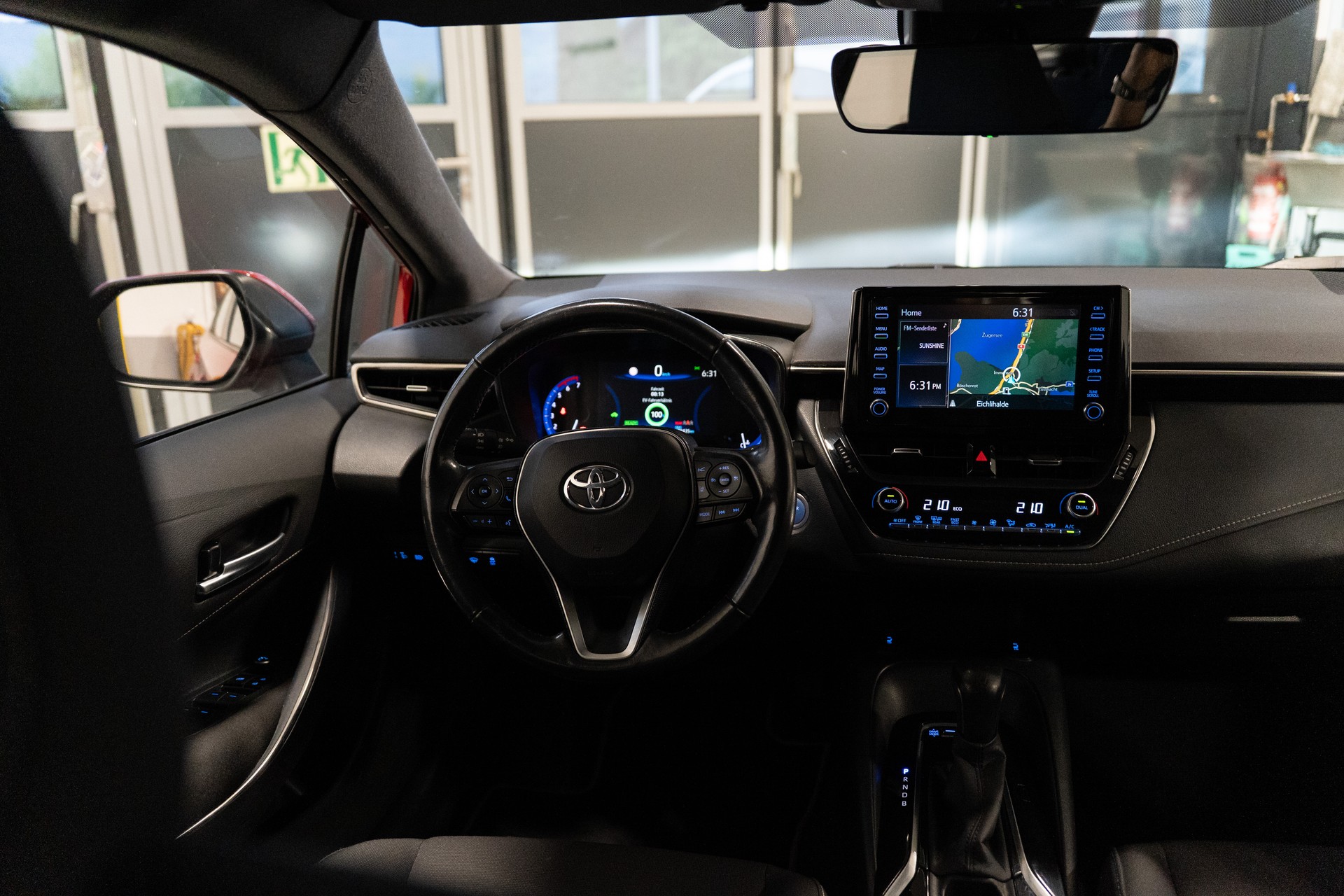 TOYOTA Corolla Touring Sports 1.8 HSD Comfort e-CVT-image-13