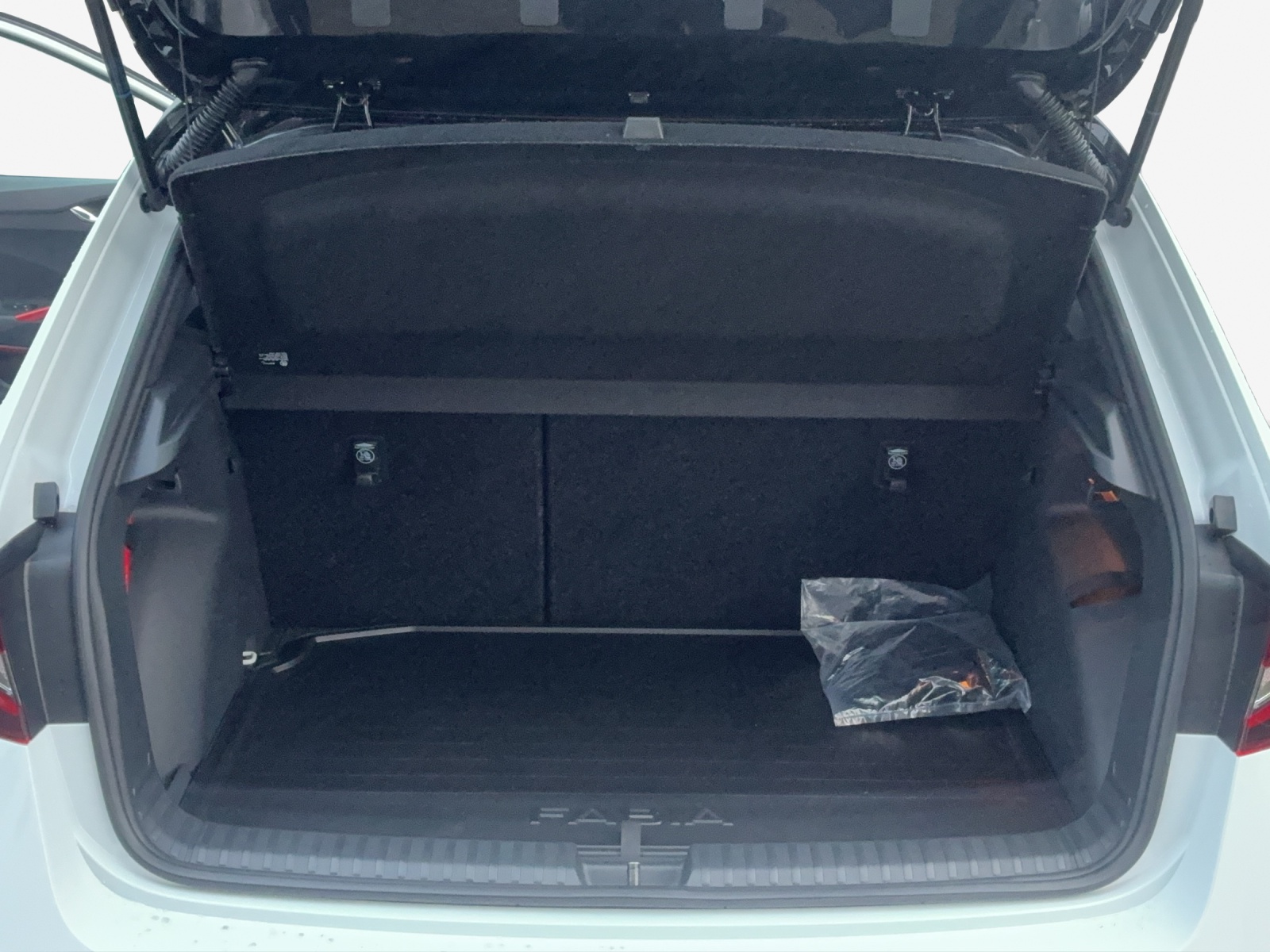 SKODA Fabia 1.5 TSI Monte Carlo DSG-image-12